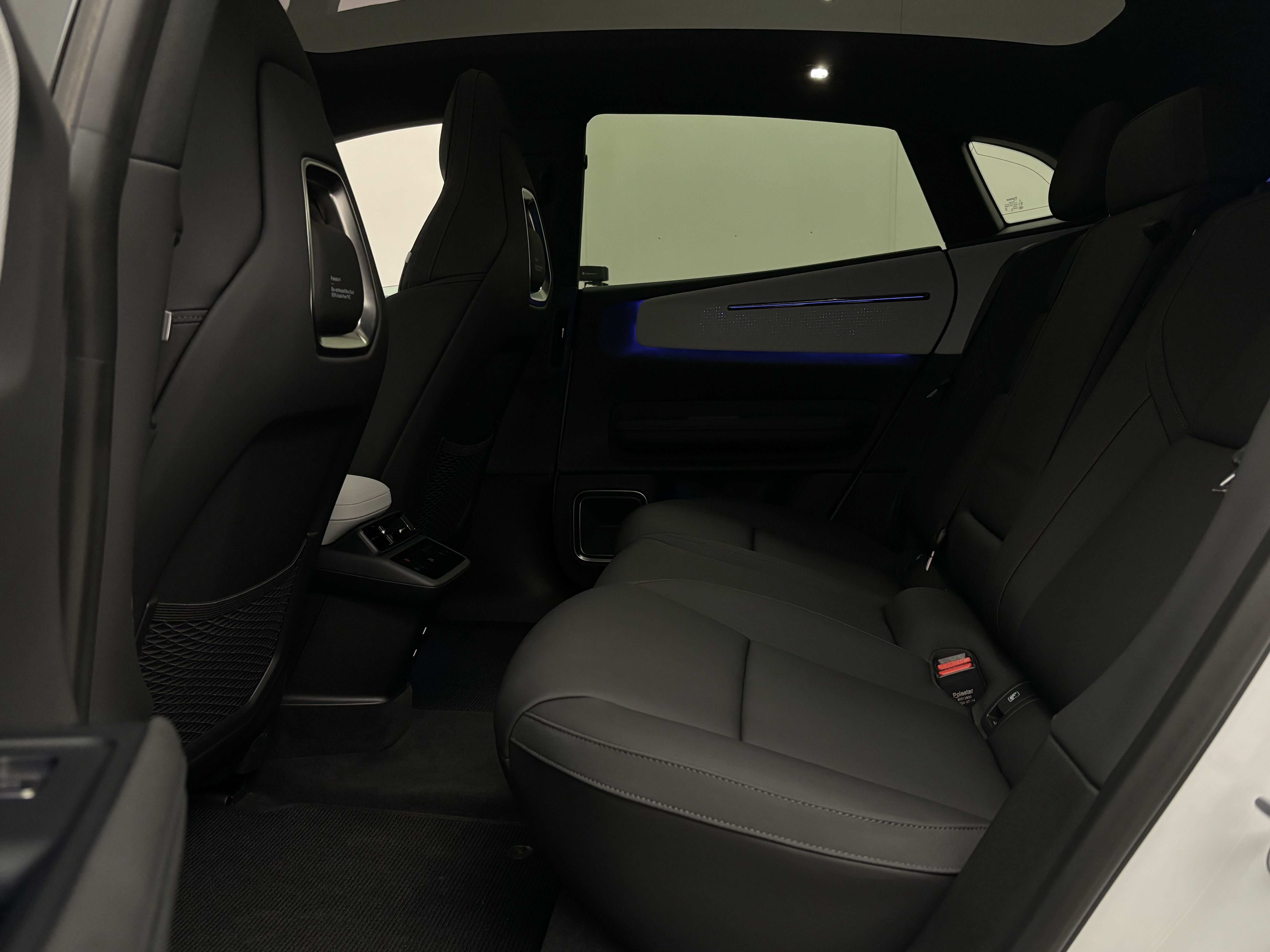 Polestar 4 2025