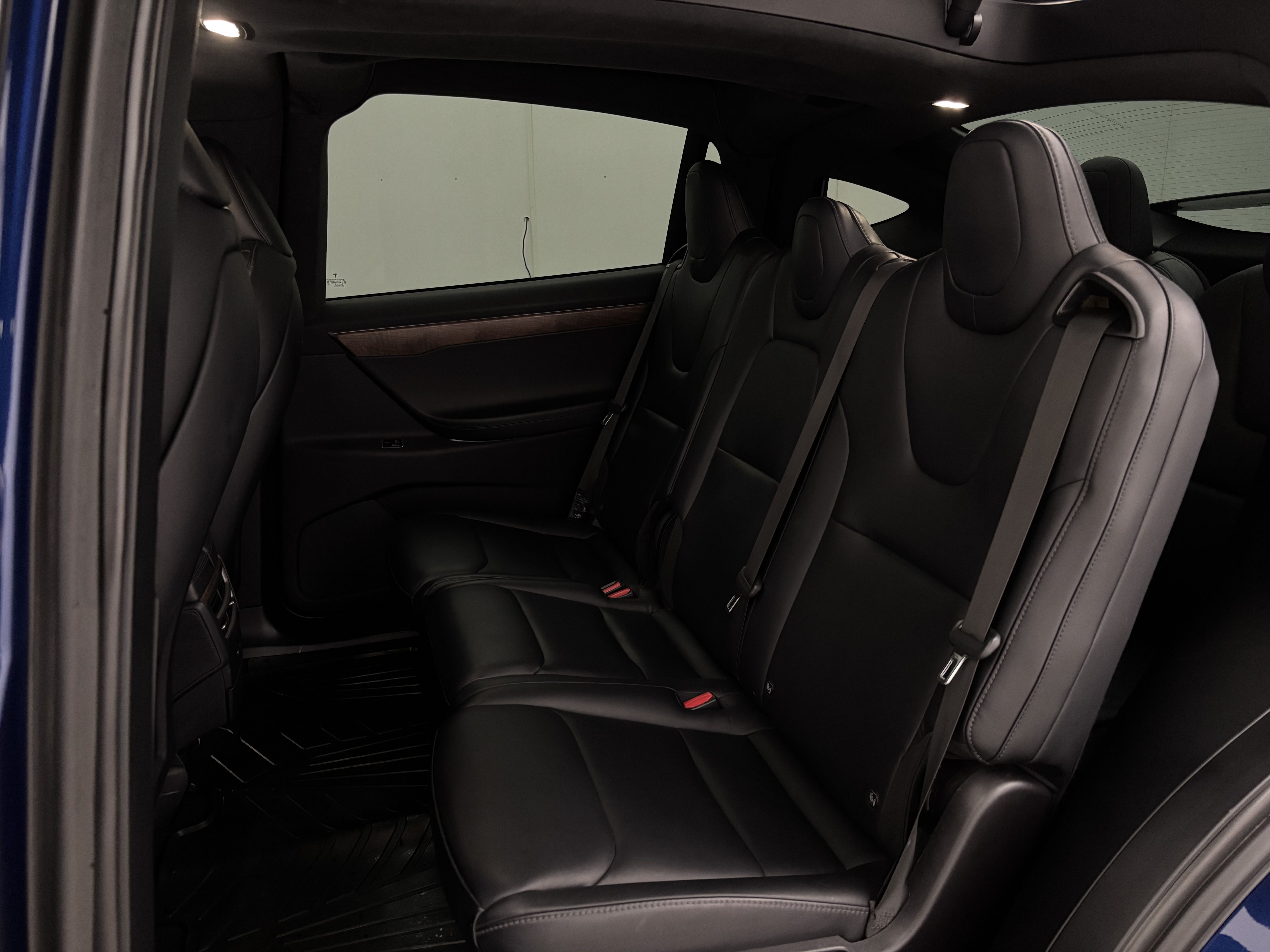 Tesla Model X 2020
