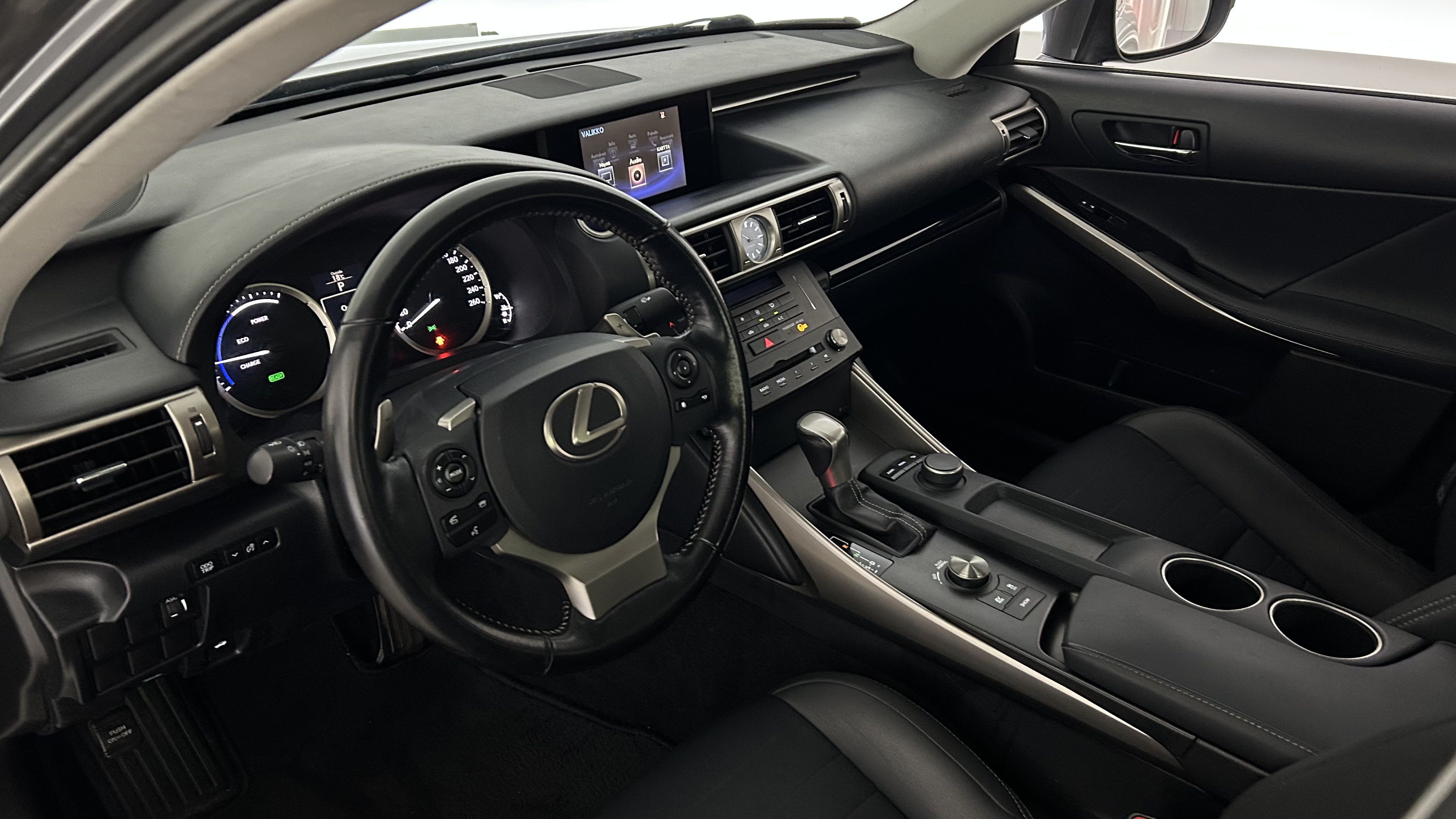 Lexus IS 2016