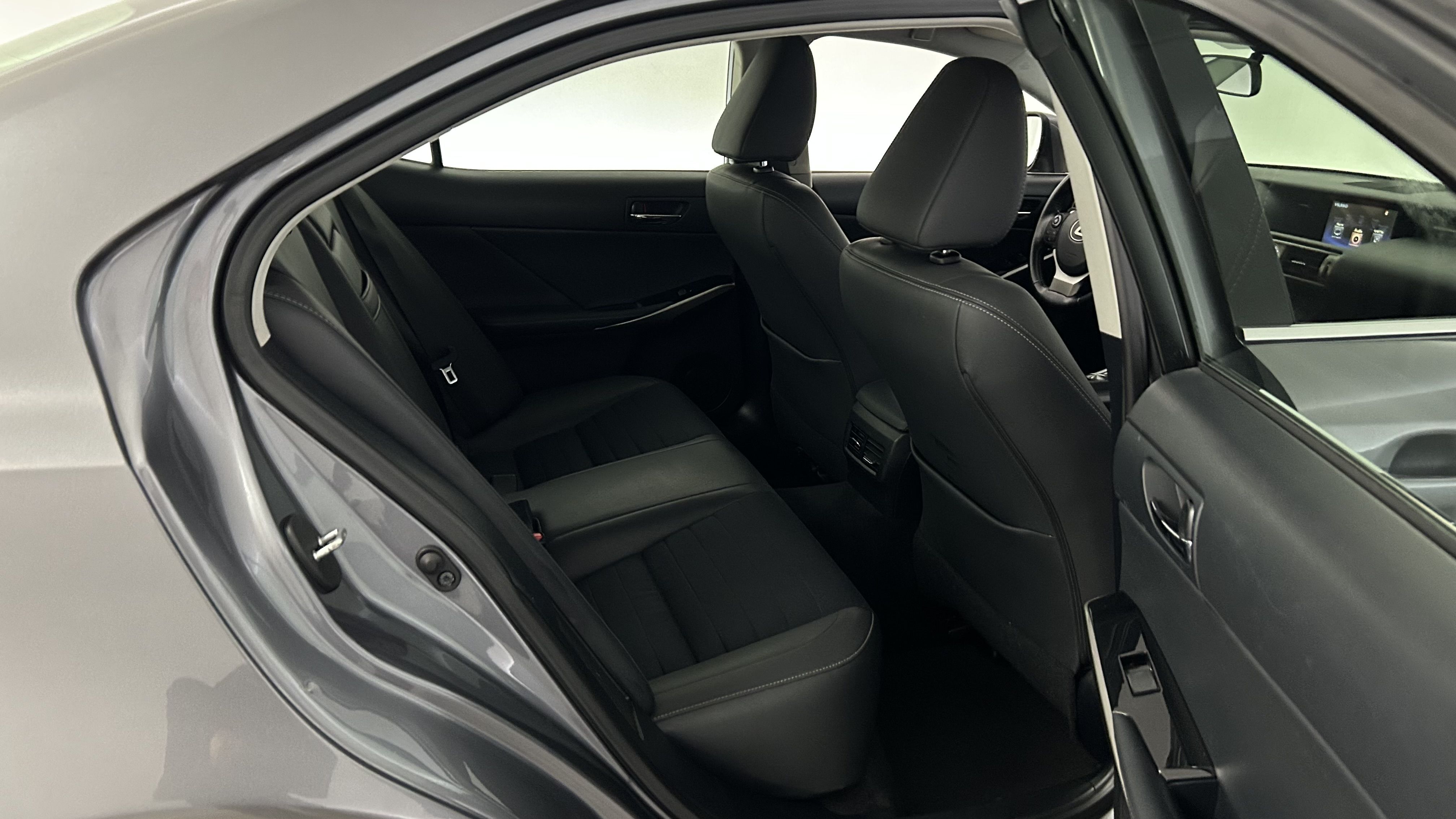 Lexus IS 2016