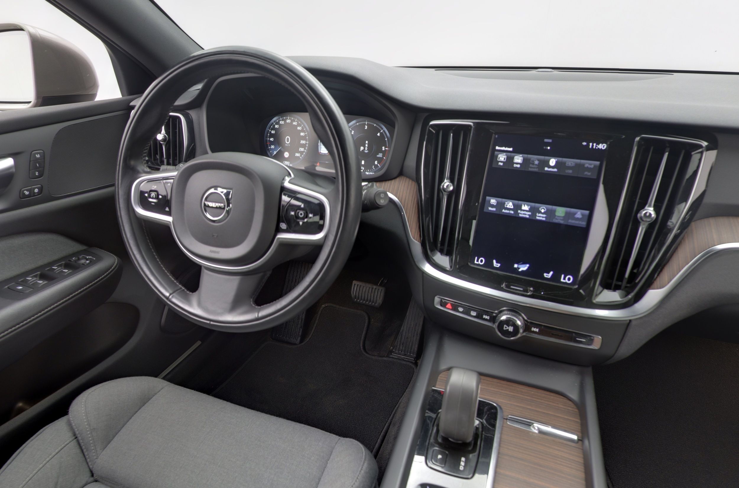 Volvo V60 Cross Country 2022