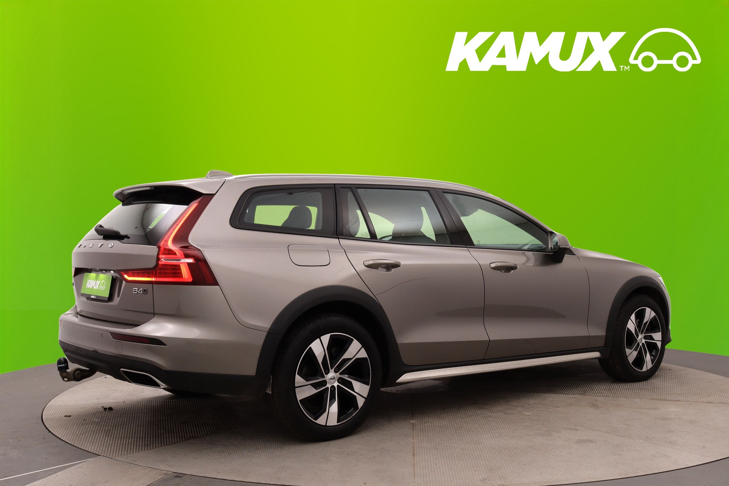 Volvo V60 Cross Country 2022