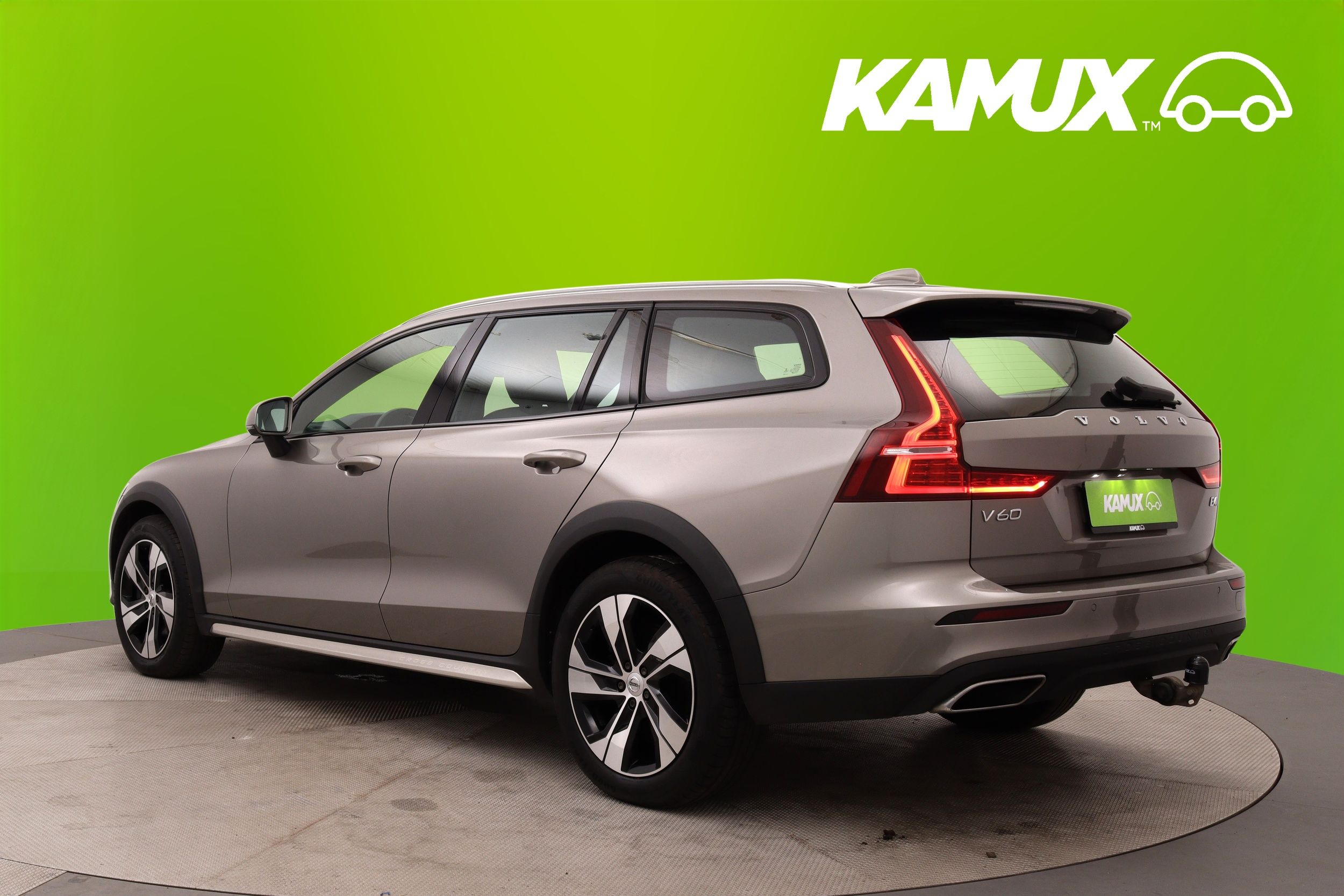 Volvo V60 Cross Country 2022