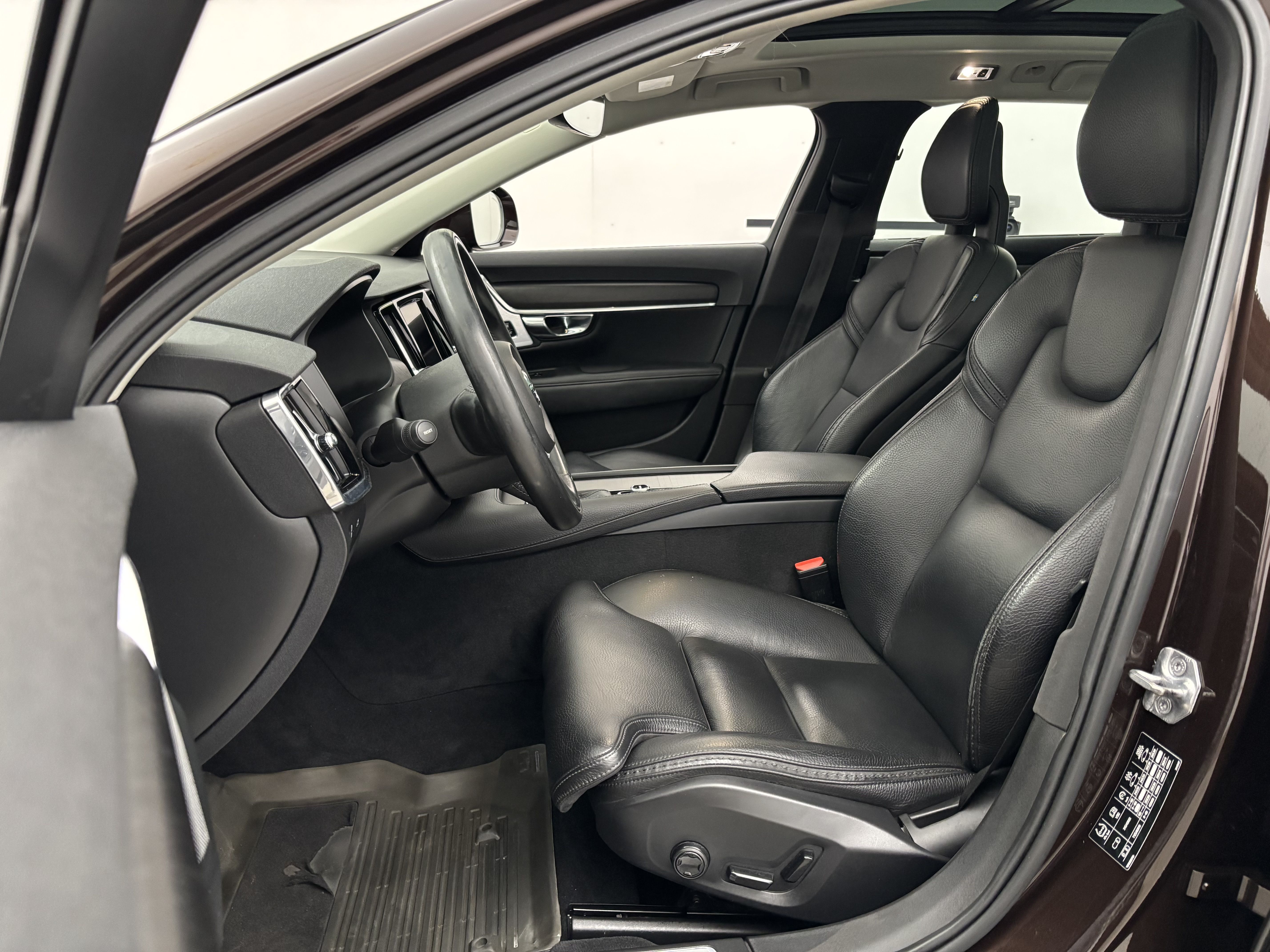 Volvo V90 Cross Country 2017