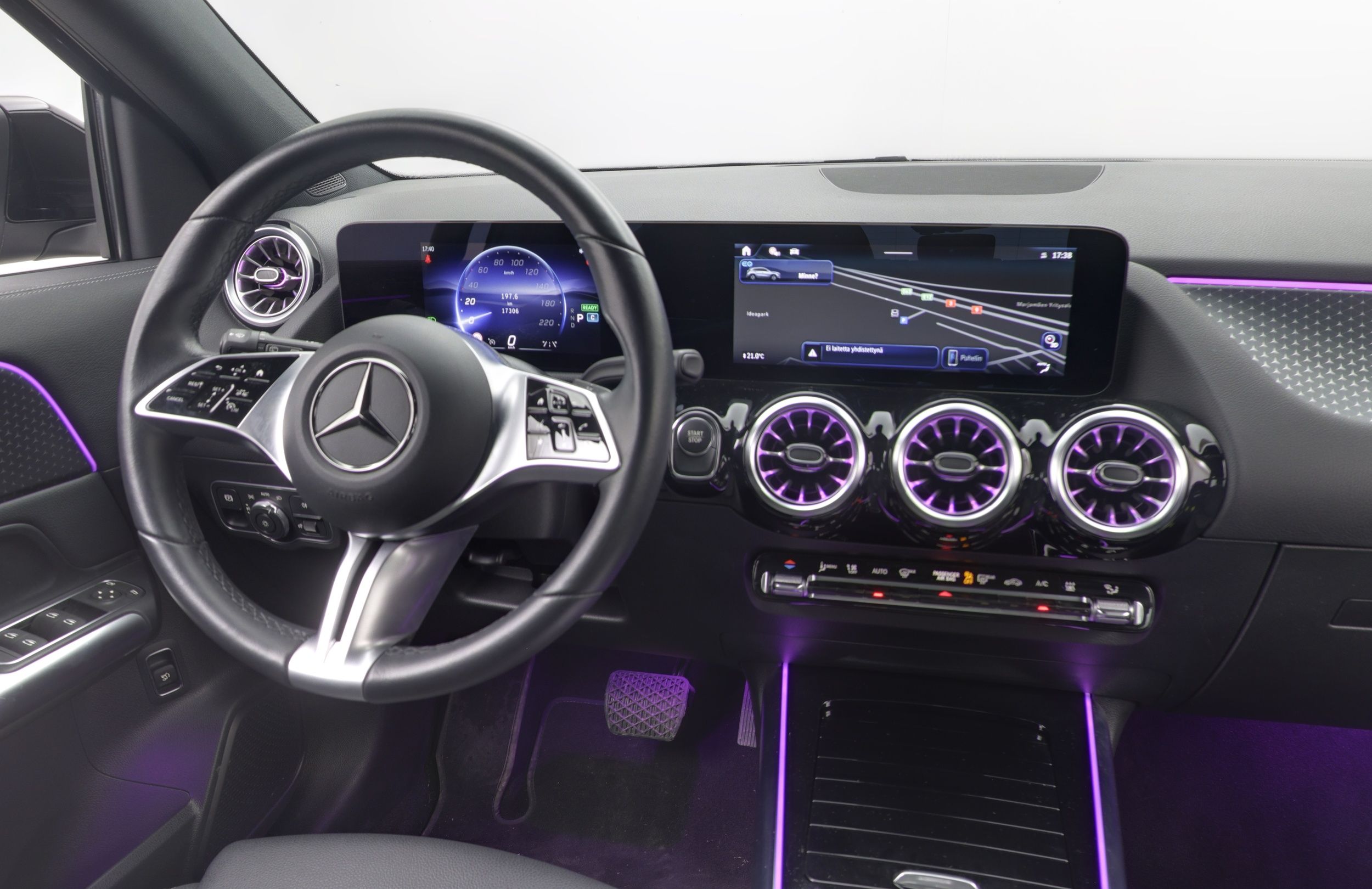 Mercedes-Benz EQA 2024