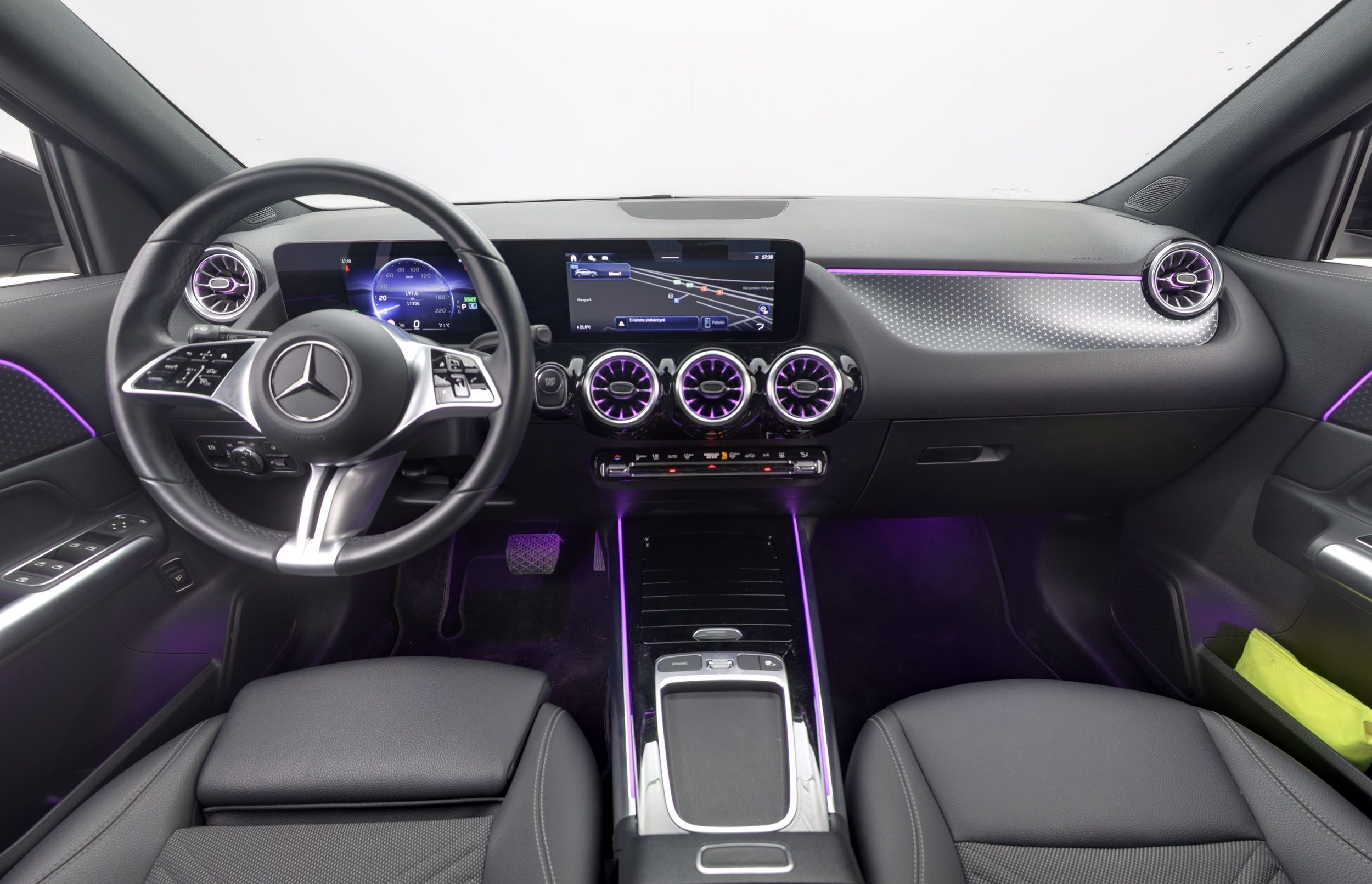 Mercedes-Benz EQA 2024