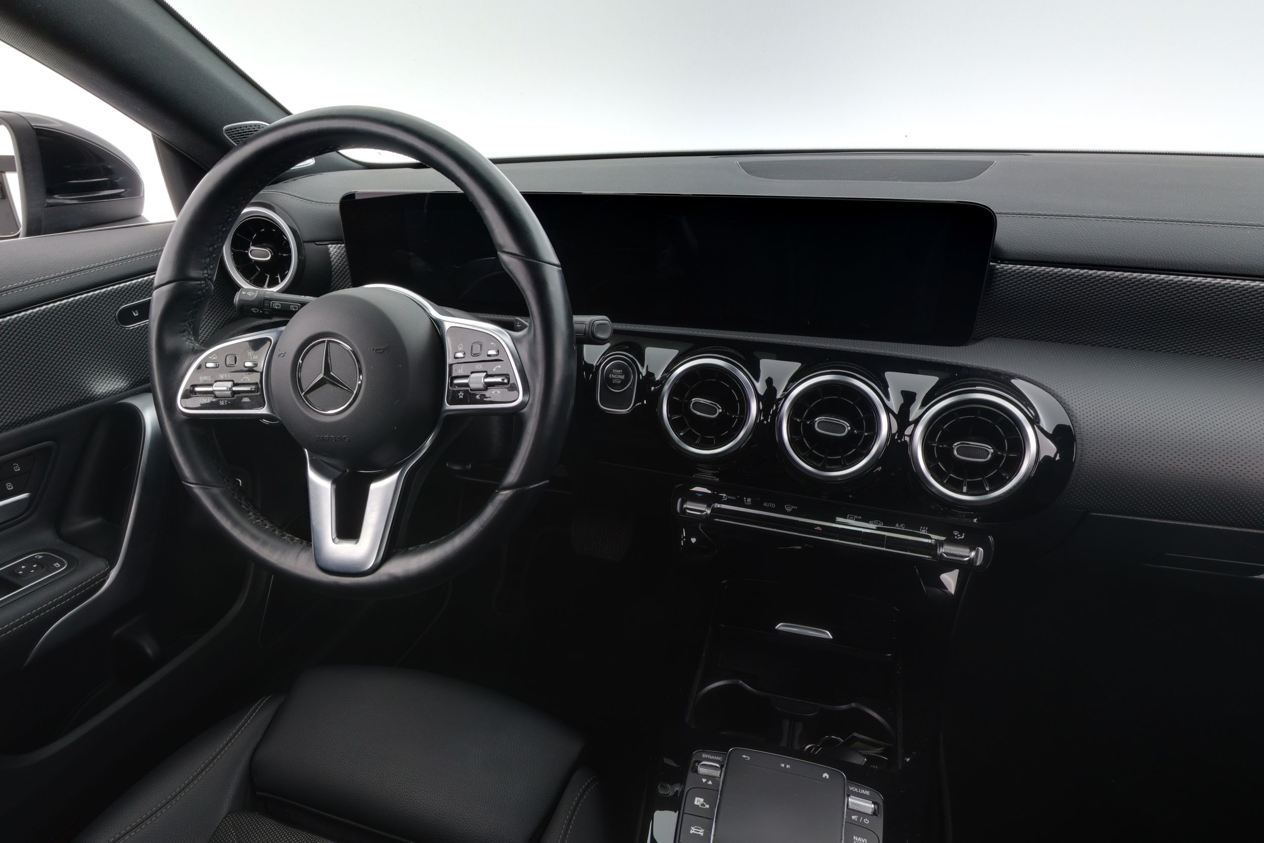 Mercedes-Benz CLA 2023