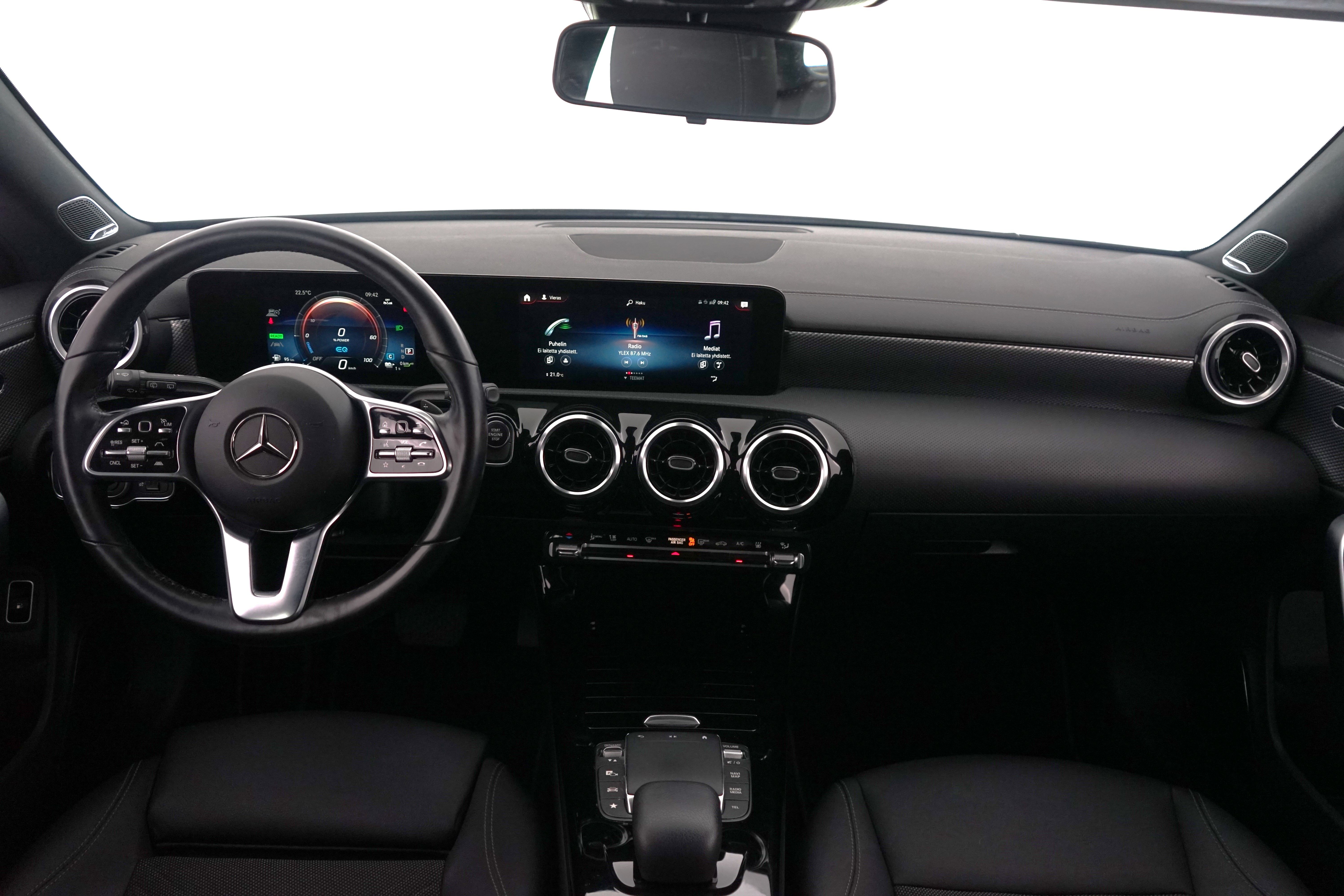 Mercedes-Benz CLA 2023