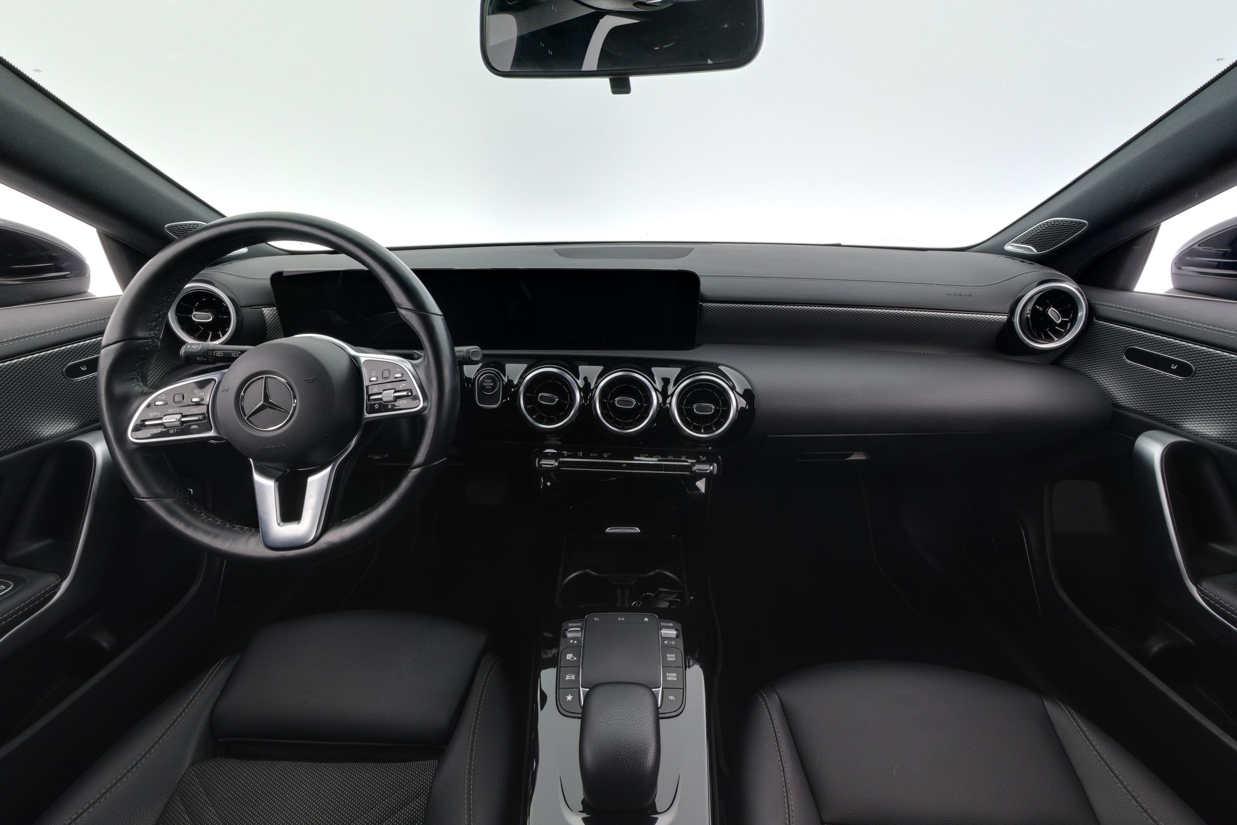 Mercedes-Benz CLA 2023