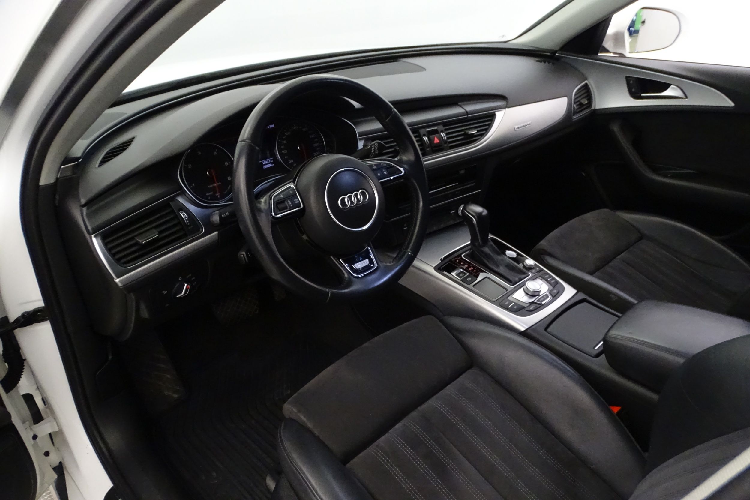 Audi A6 allroad quattro 2015