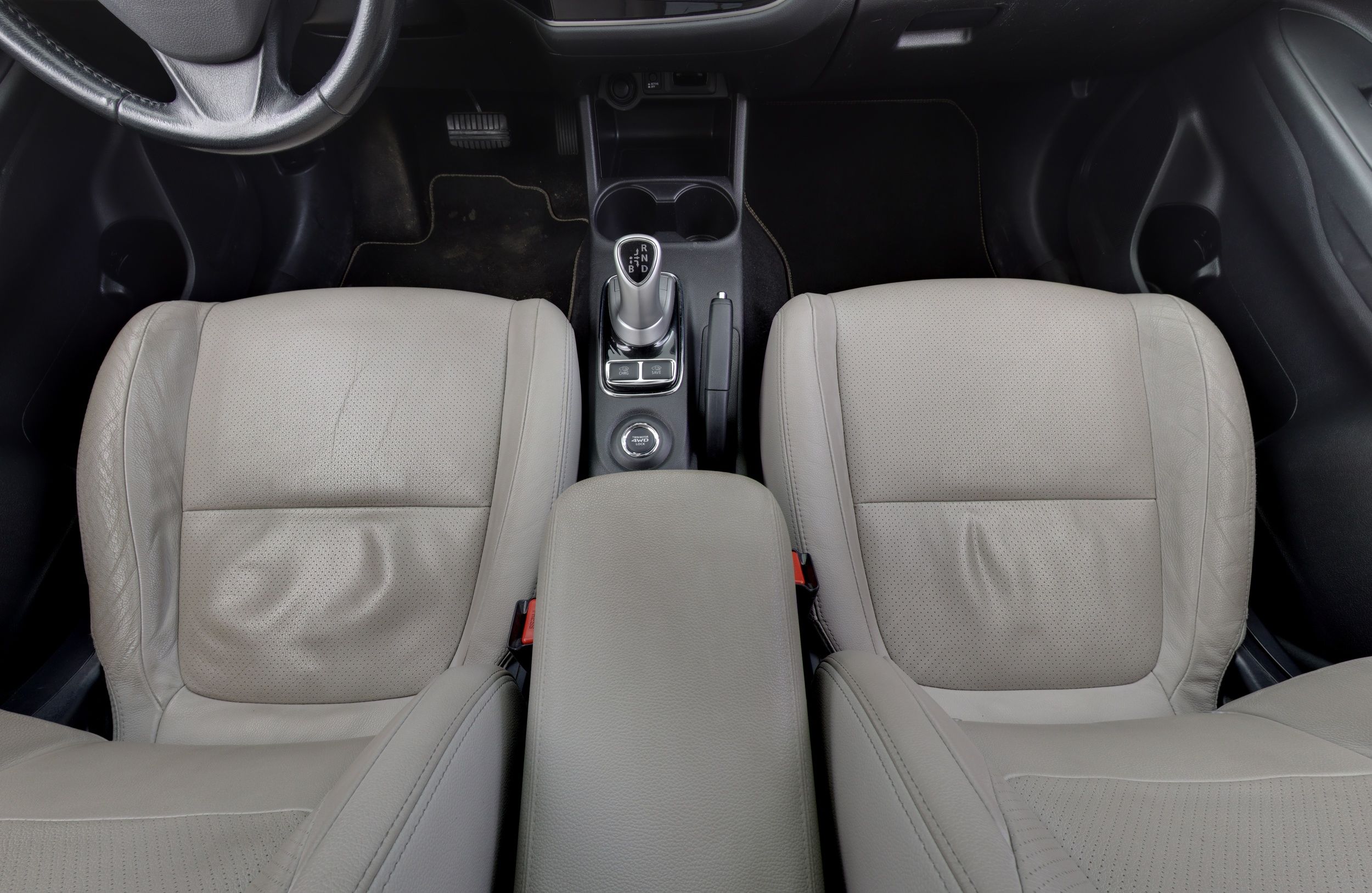 Mitsubishi Outlander PHEV 2014