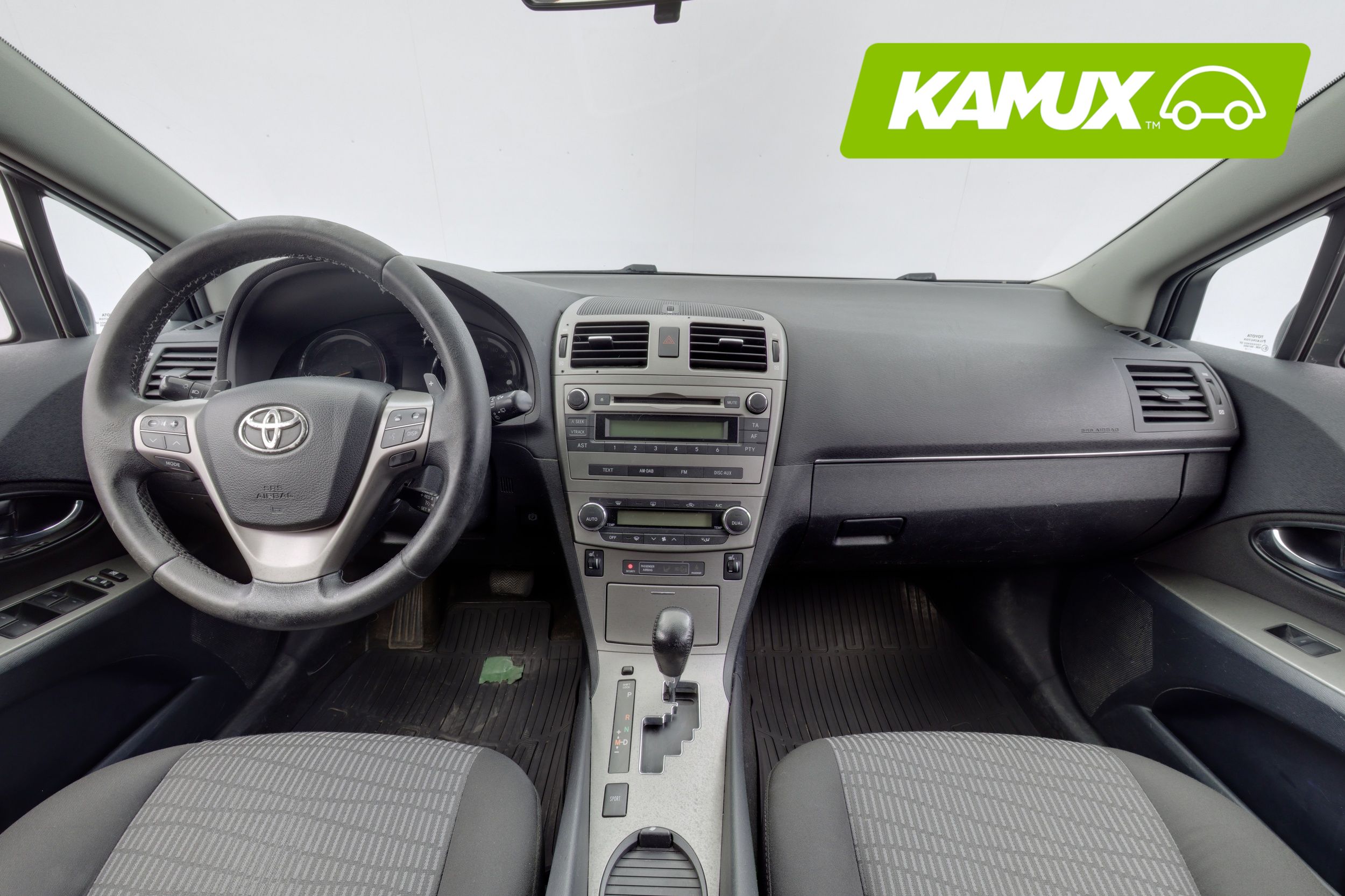Toyota Avensis 2011