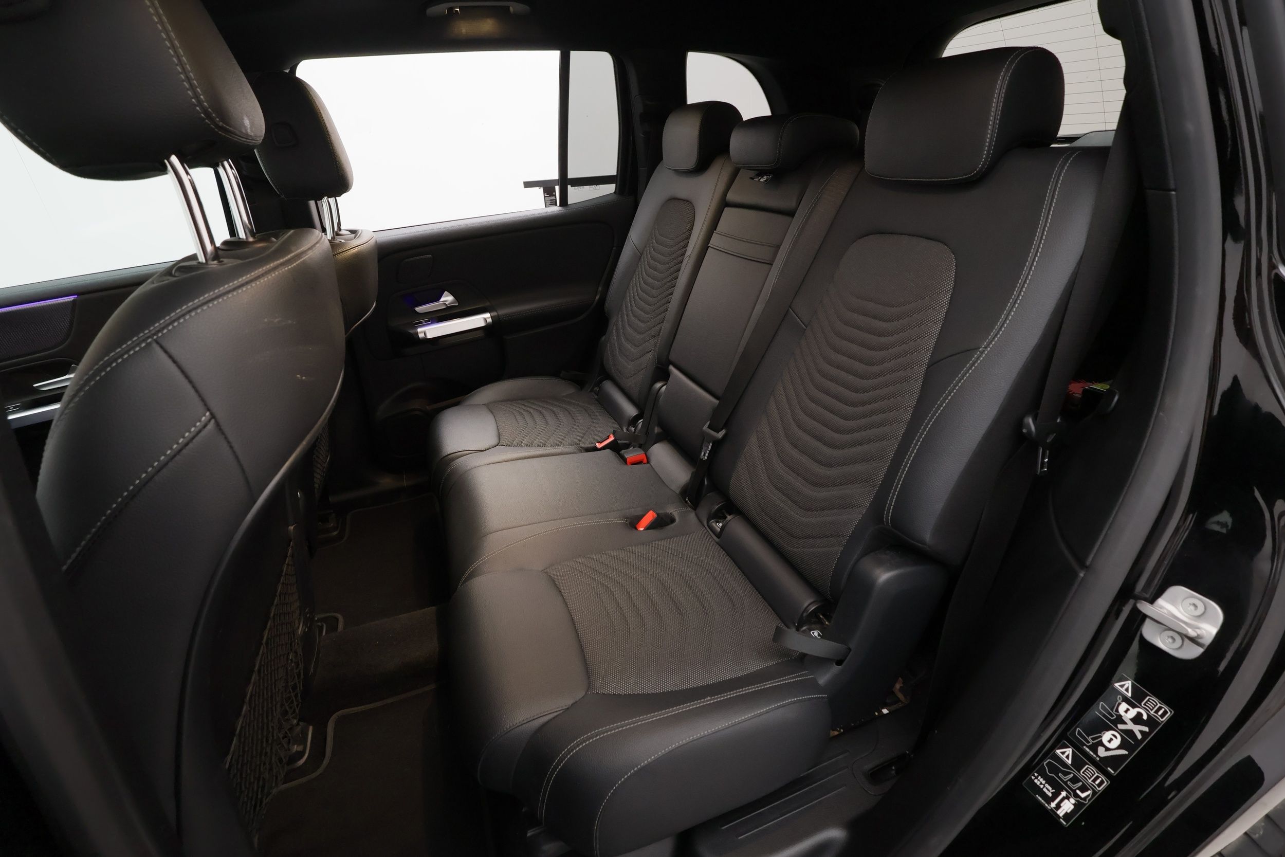 Mercedes-Benz EQB 300 2023