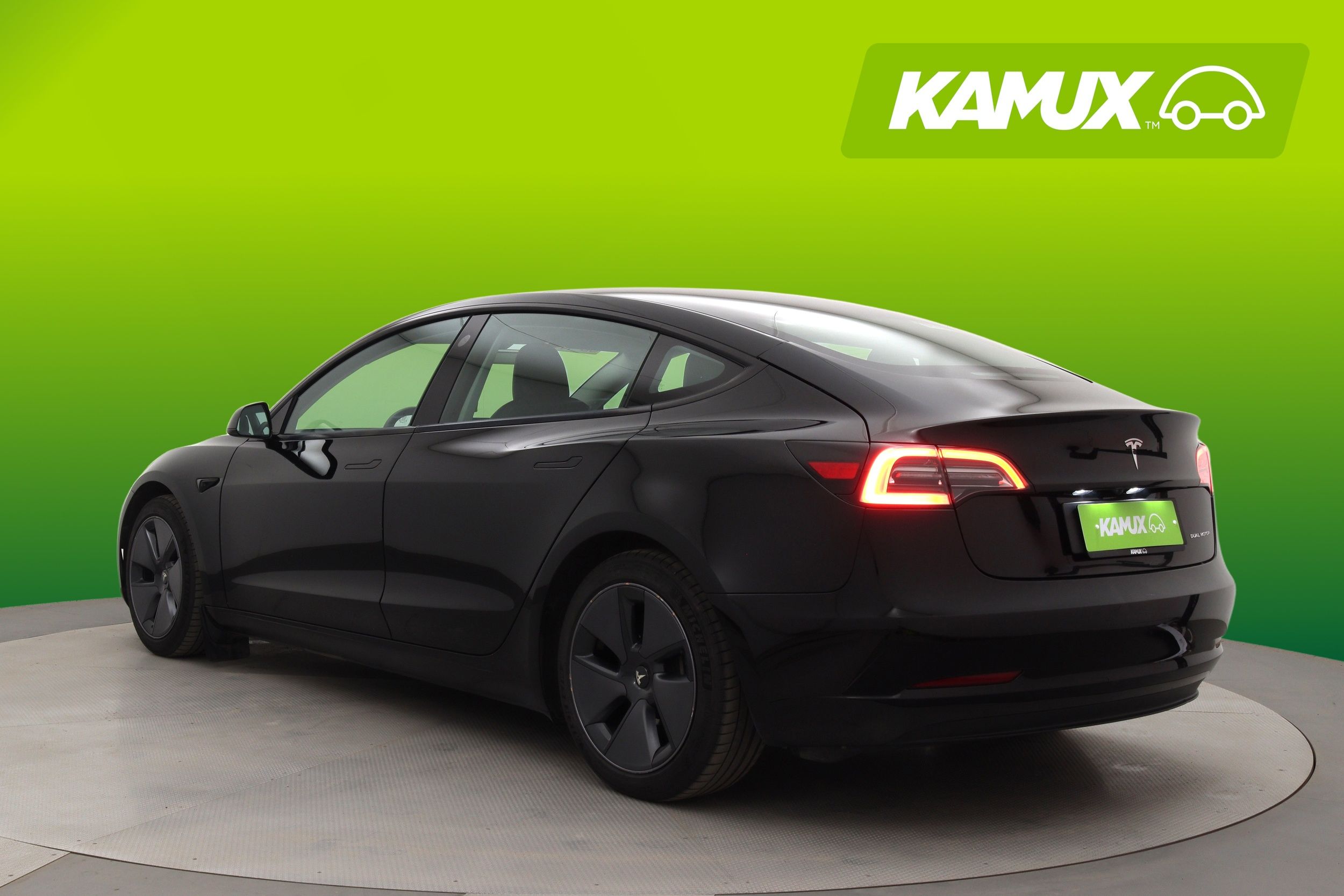 Tesla Model 3 2023