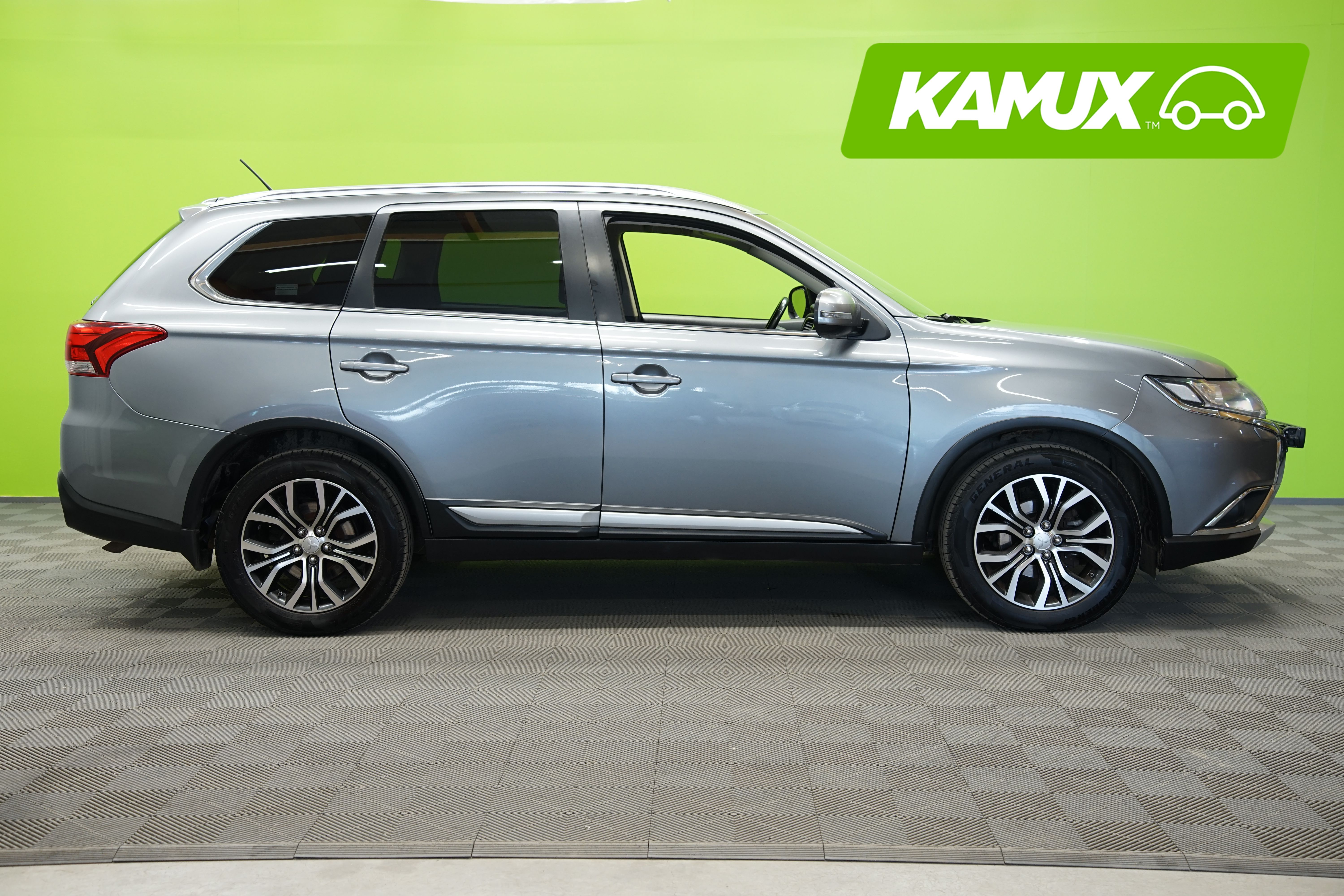 Mitsubishi Outlander 2016