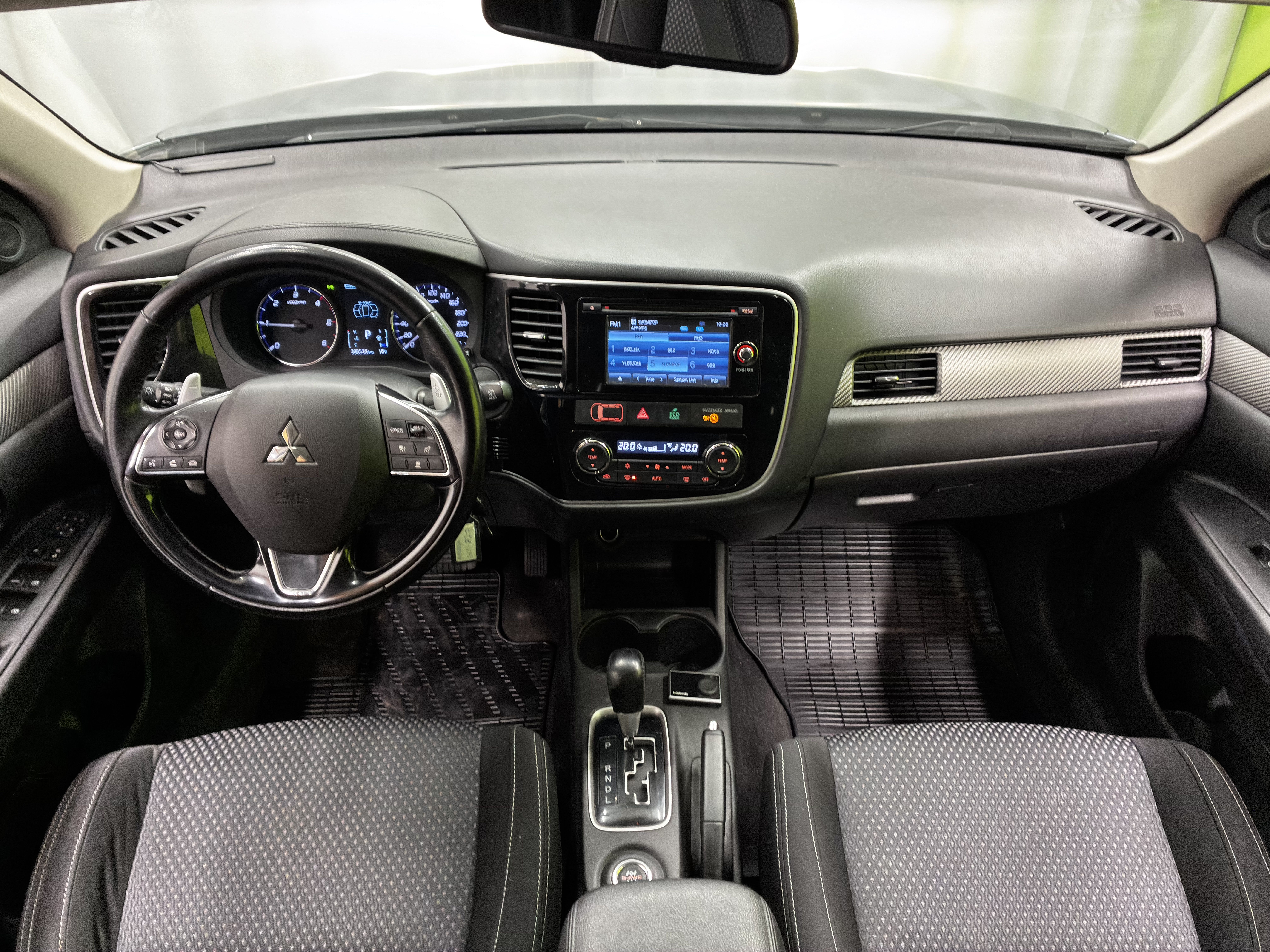 Mitsubishi Outlander 2016