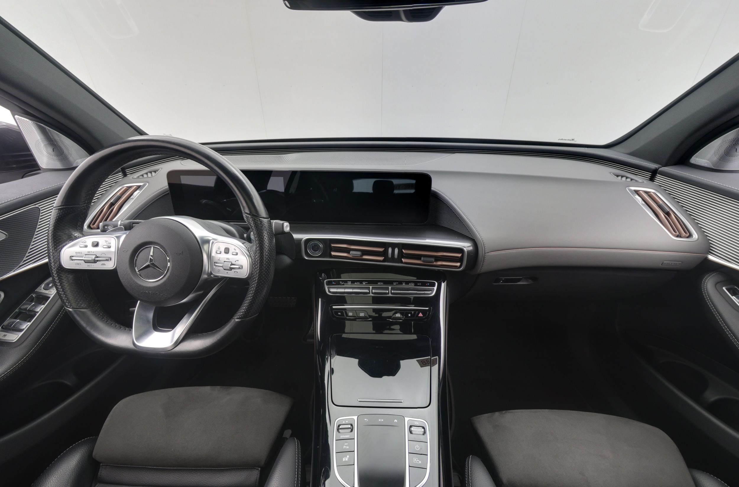 Mercedes-Benz EQC 2021