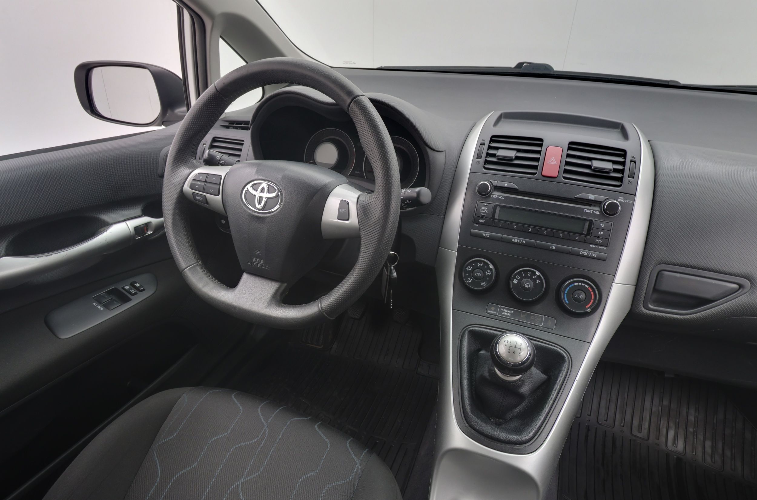 Toyota Auris 2012