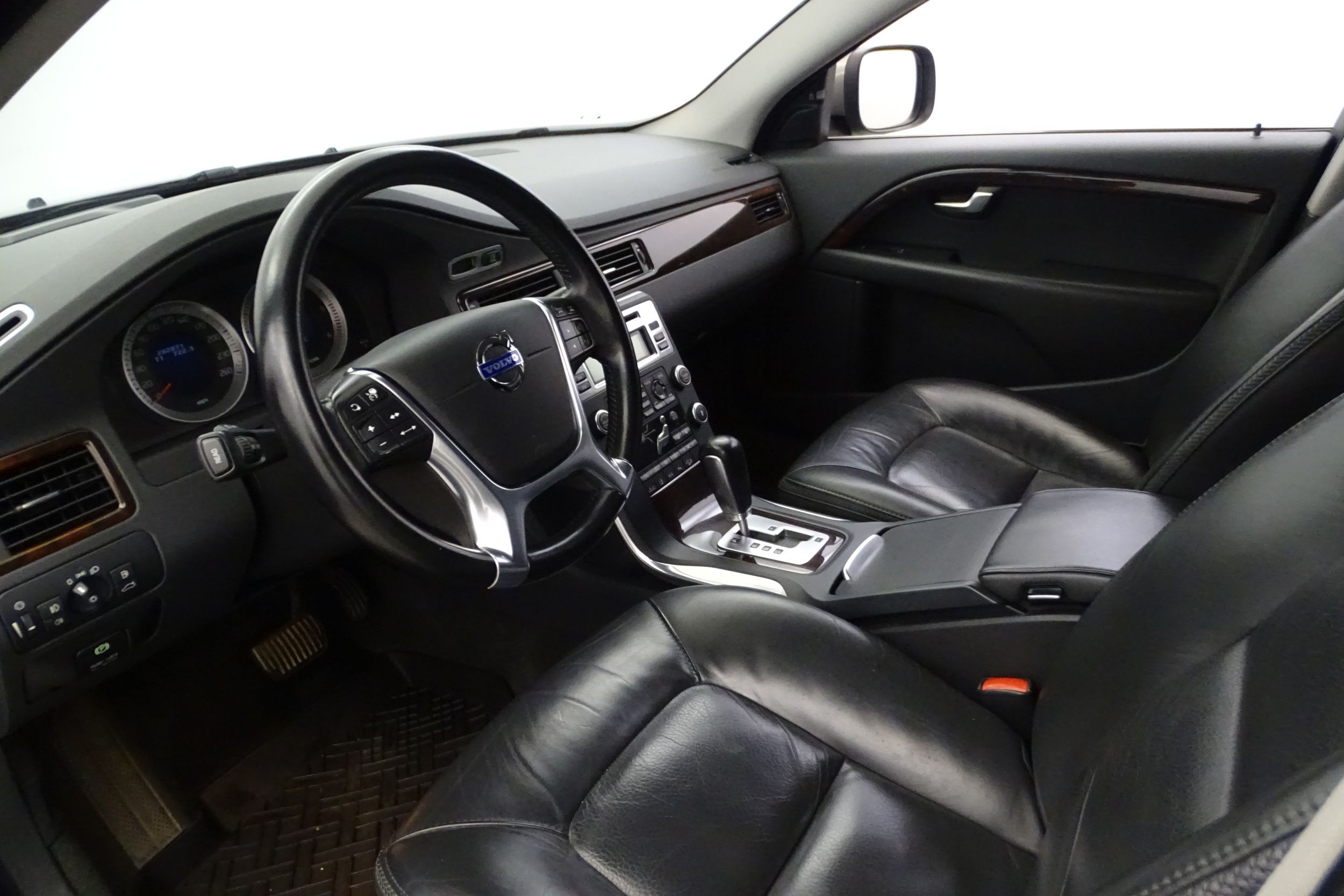 Volvo XC70 2011
