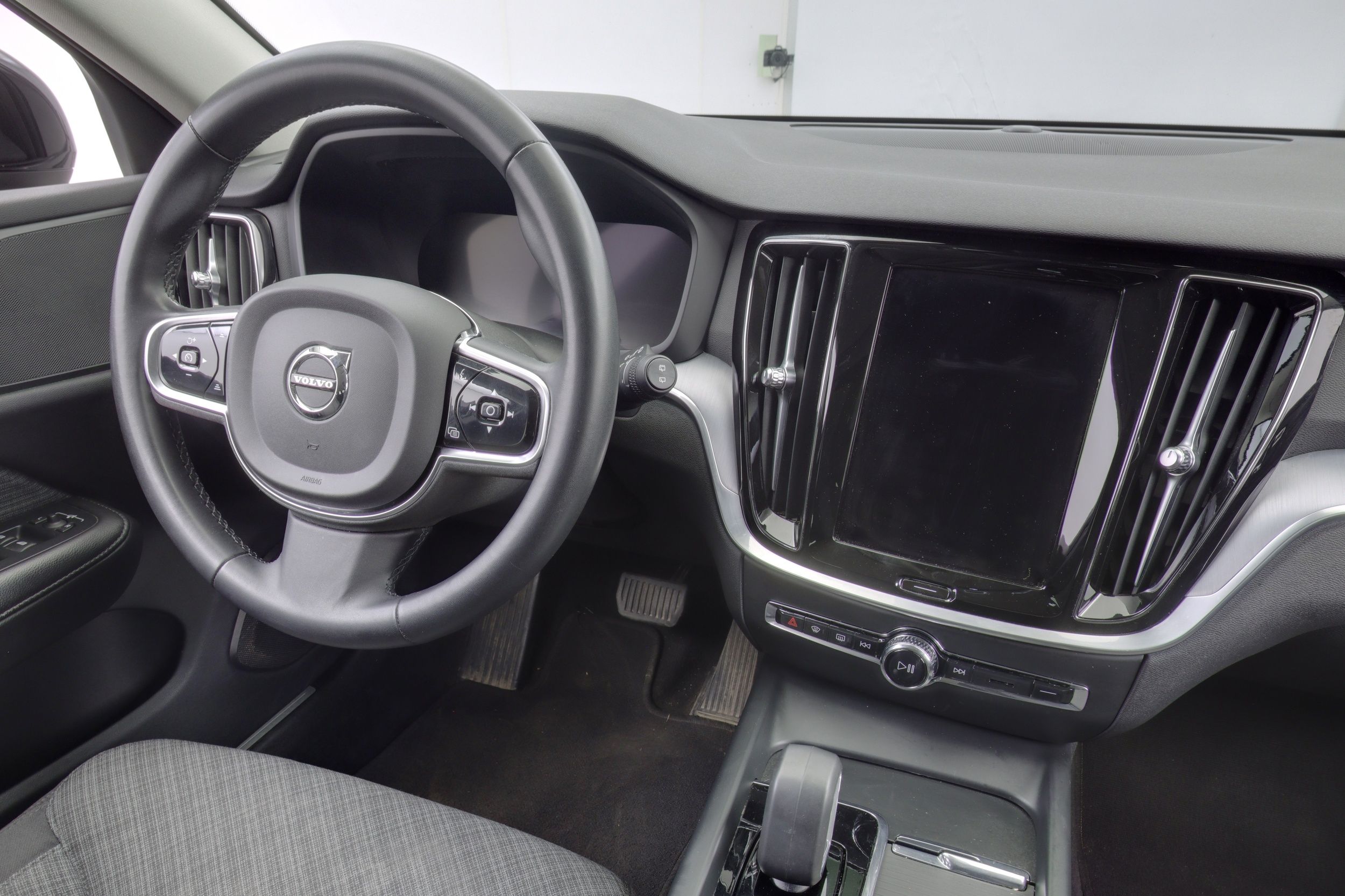 Volvo V60 Cross Country 2023