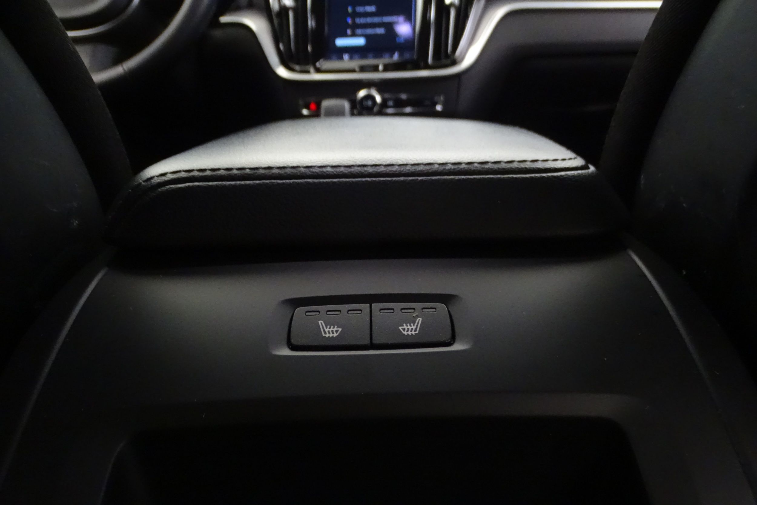 Volvo V60 Cross Country 2023