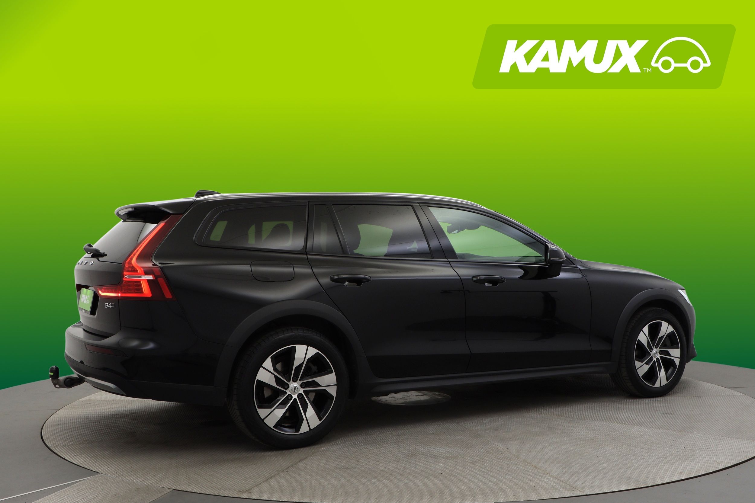 Volvo V60 Cross Country 2023