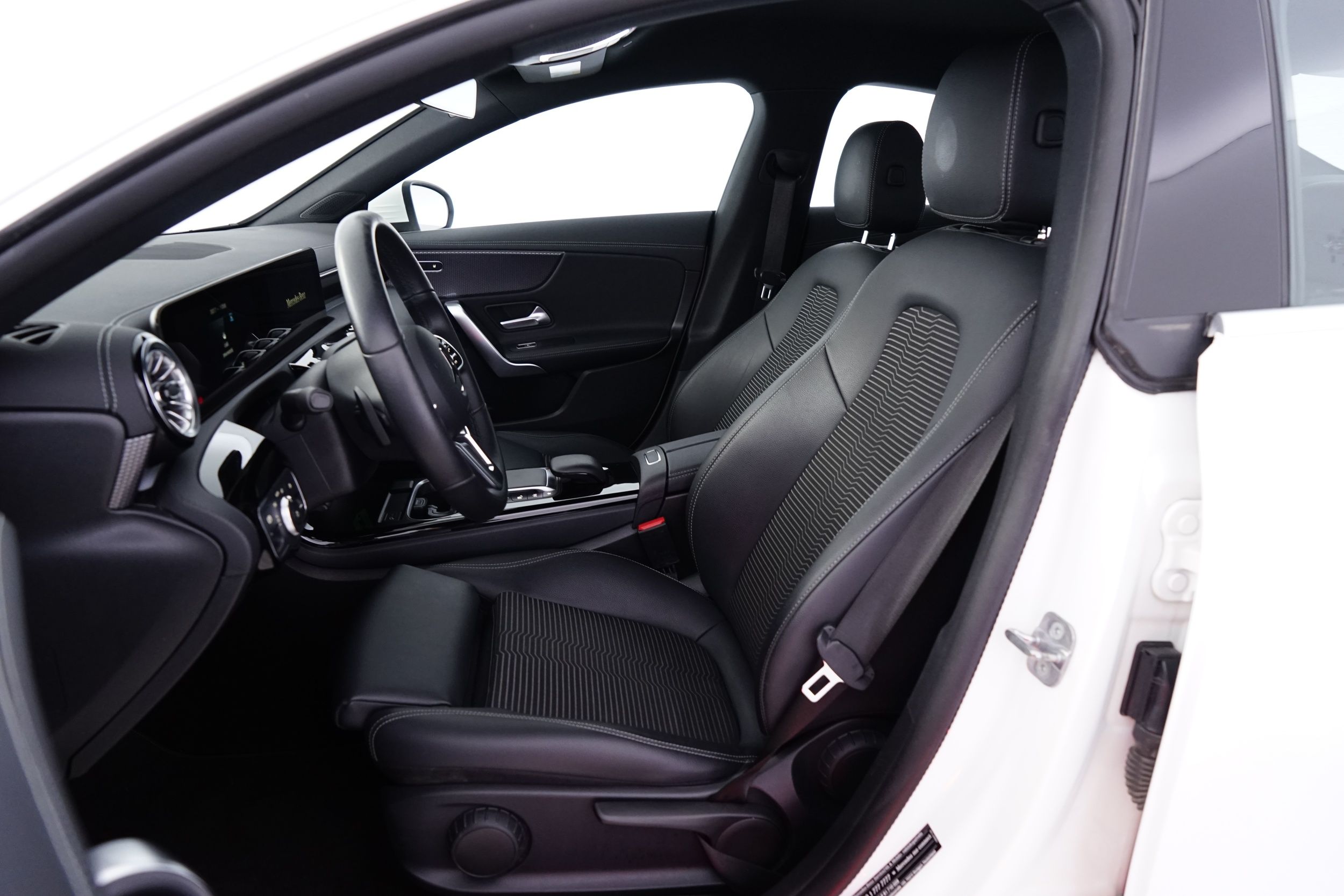 Mercedes-Benz CLA 2023