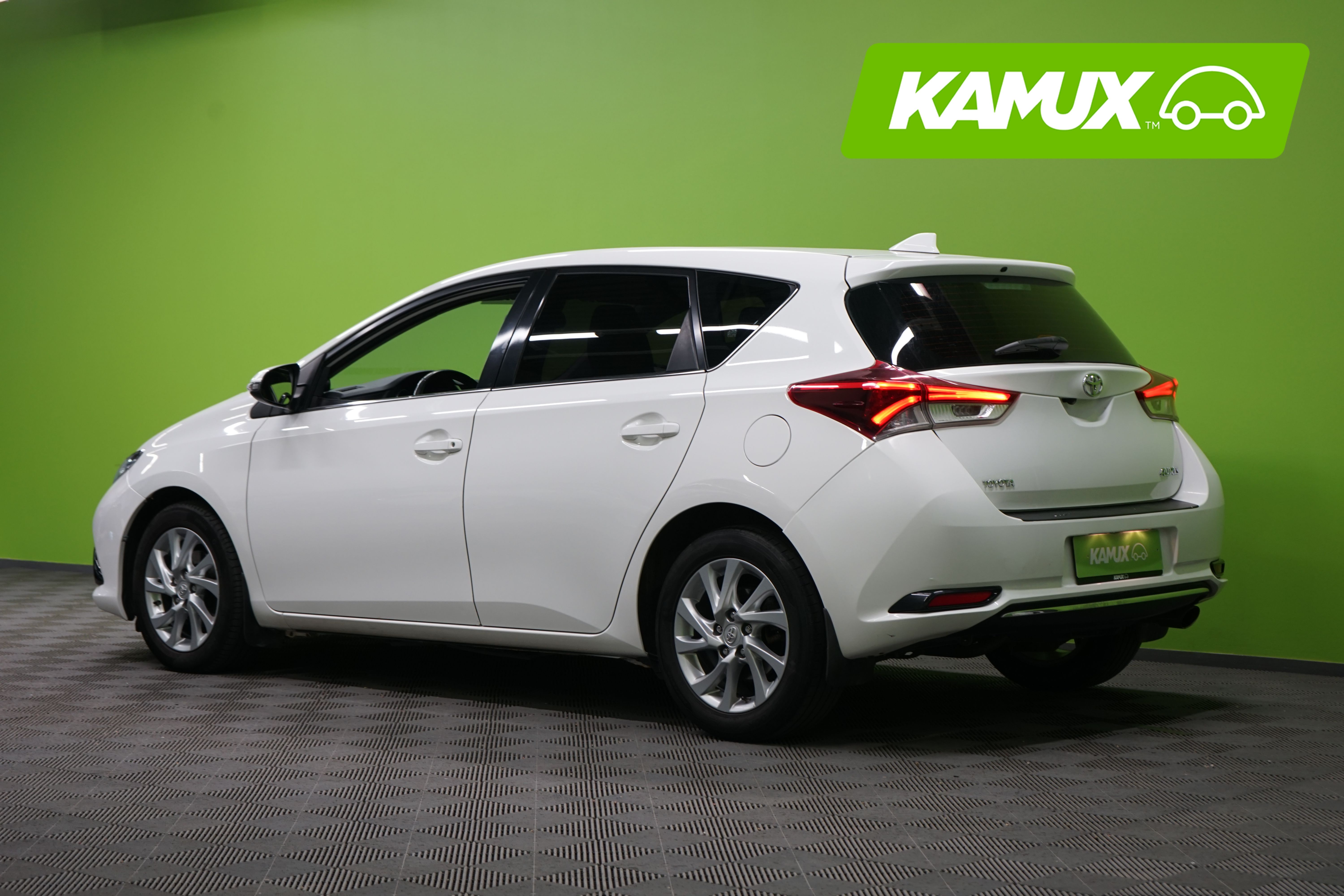 Toyota Auris 2016