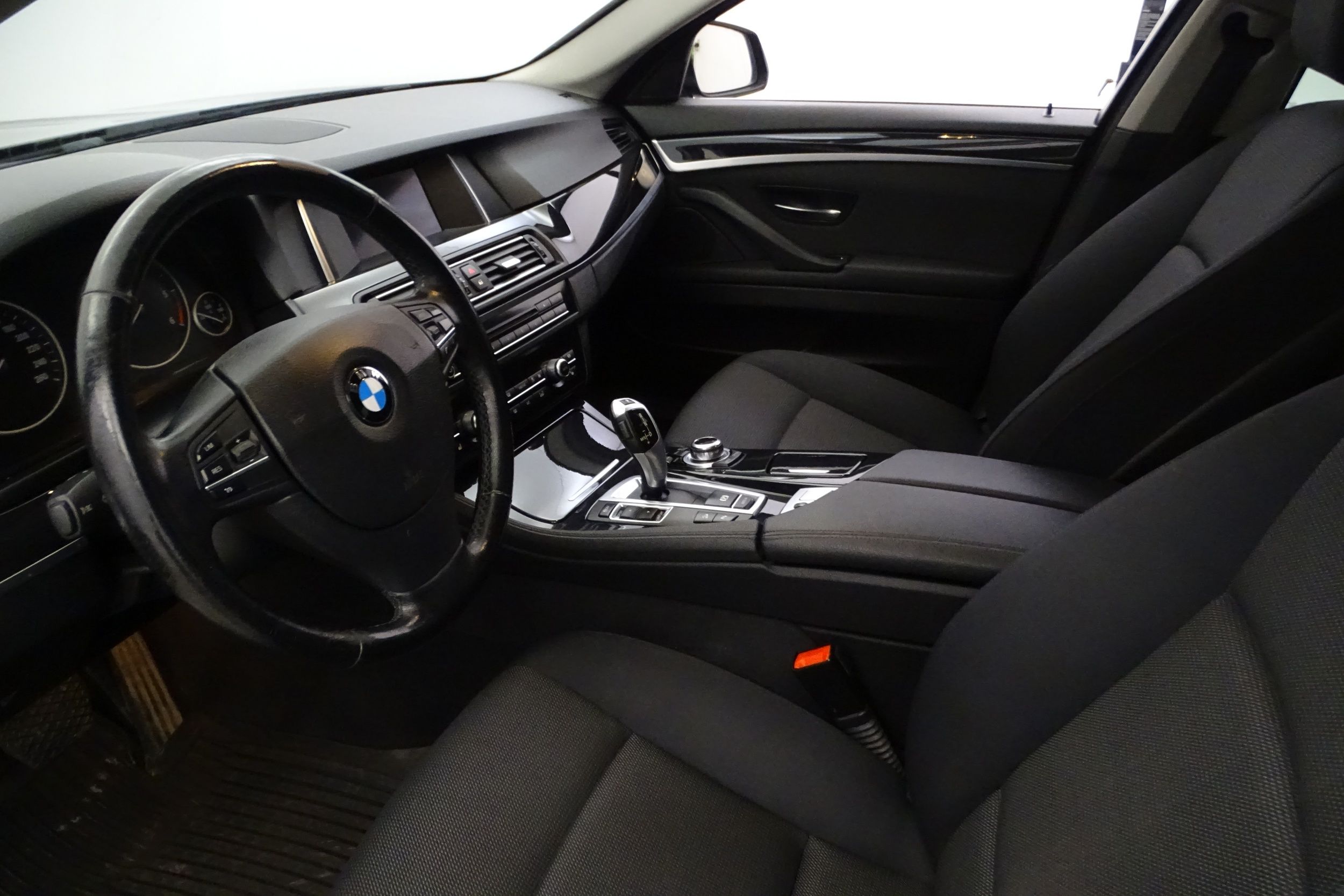 BMW 520 2015