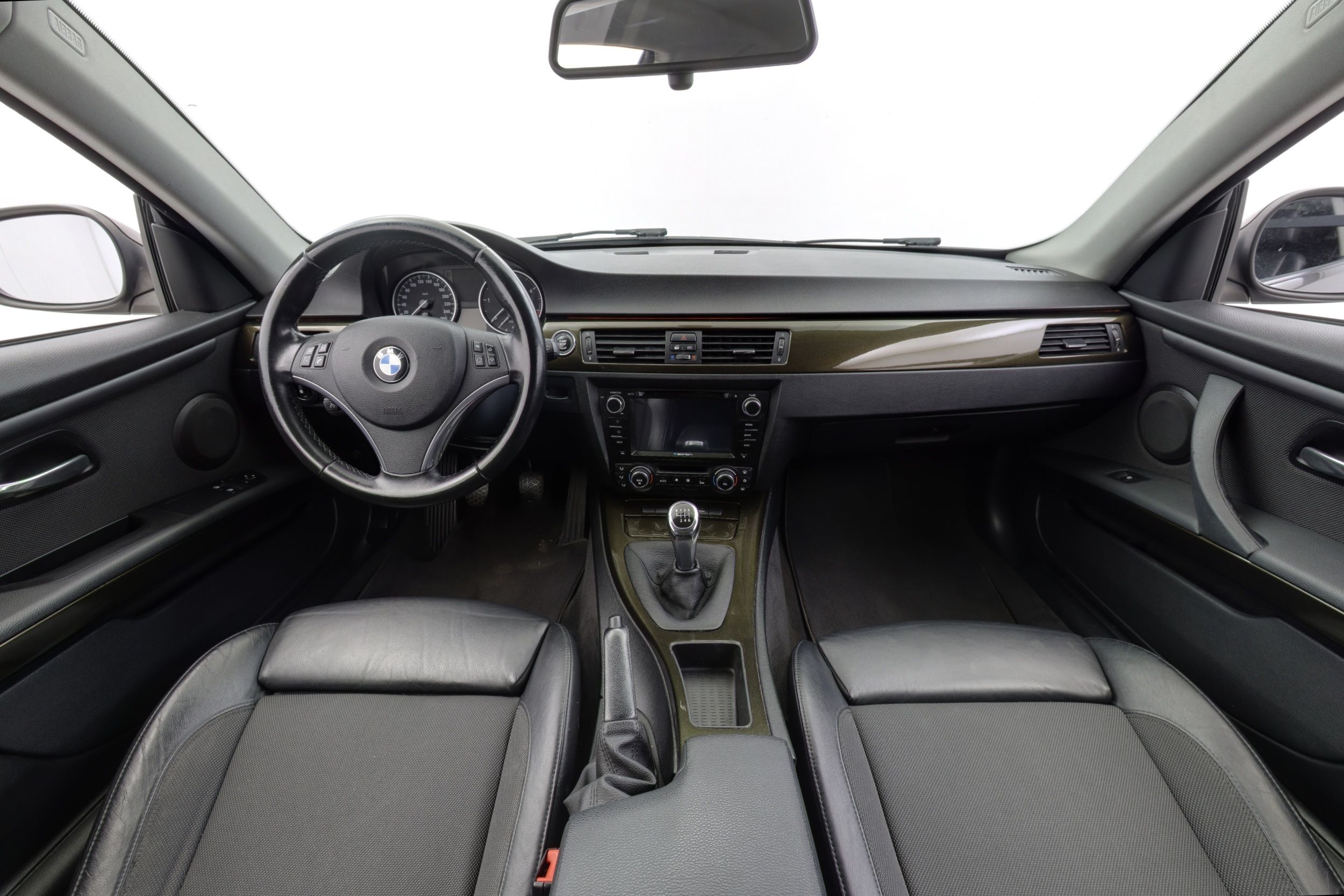 BMW 320 2010
