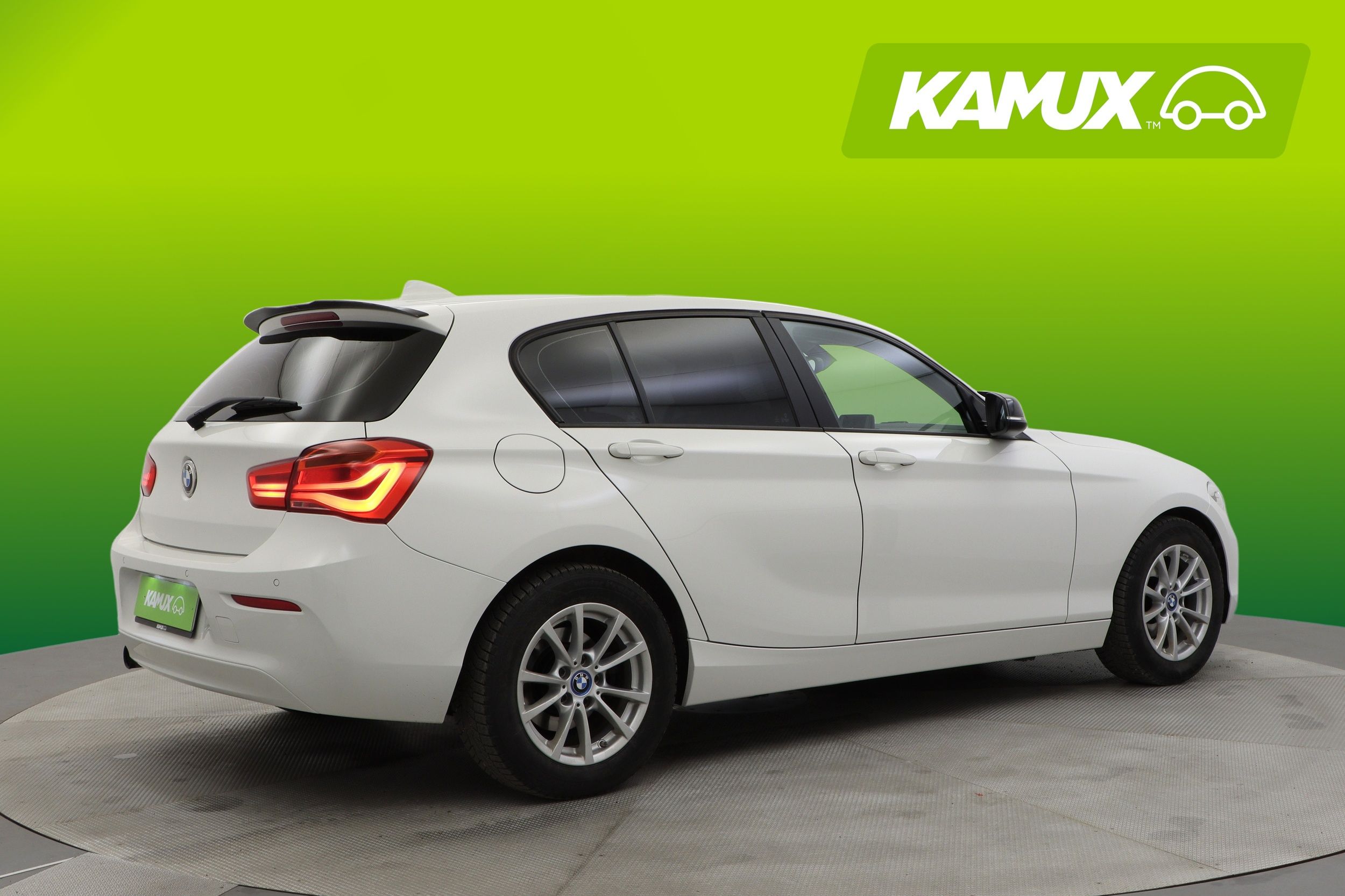 BMW 118 2016