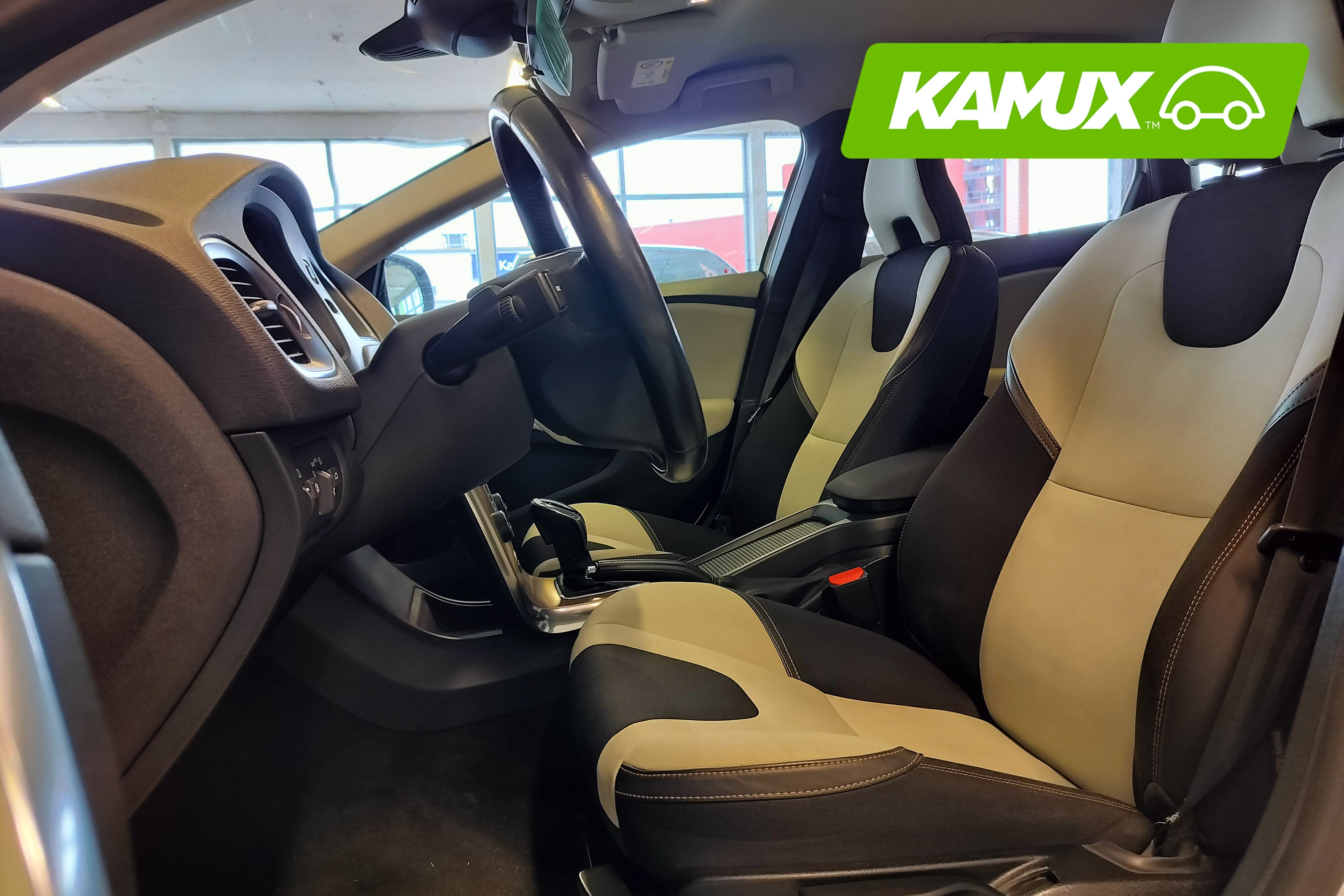 Volvo V40 Cross Country 2015