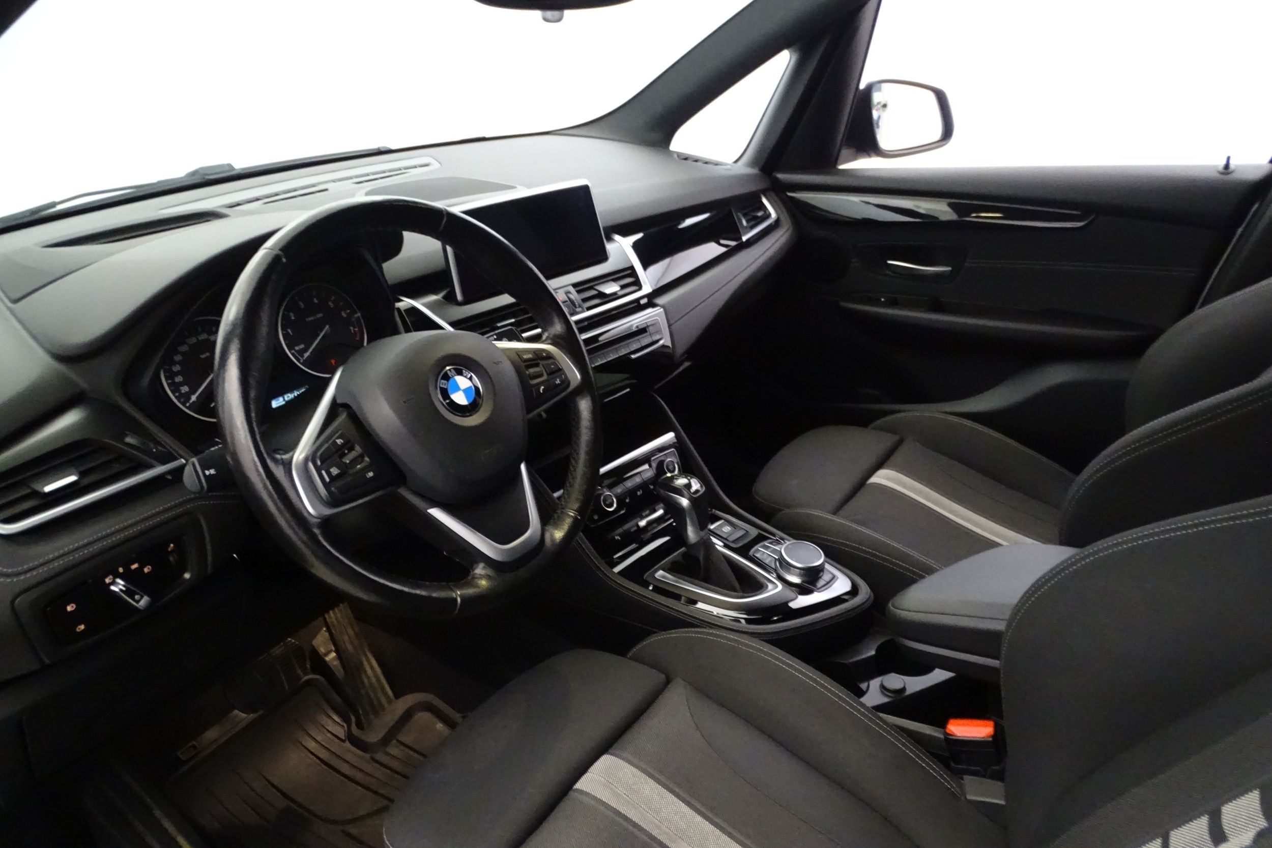 BMW 225 2018