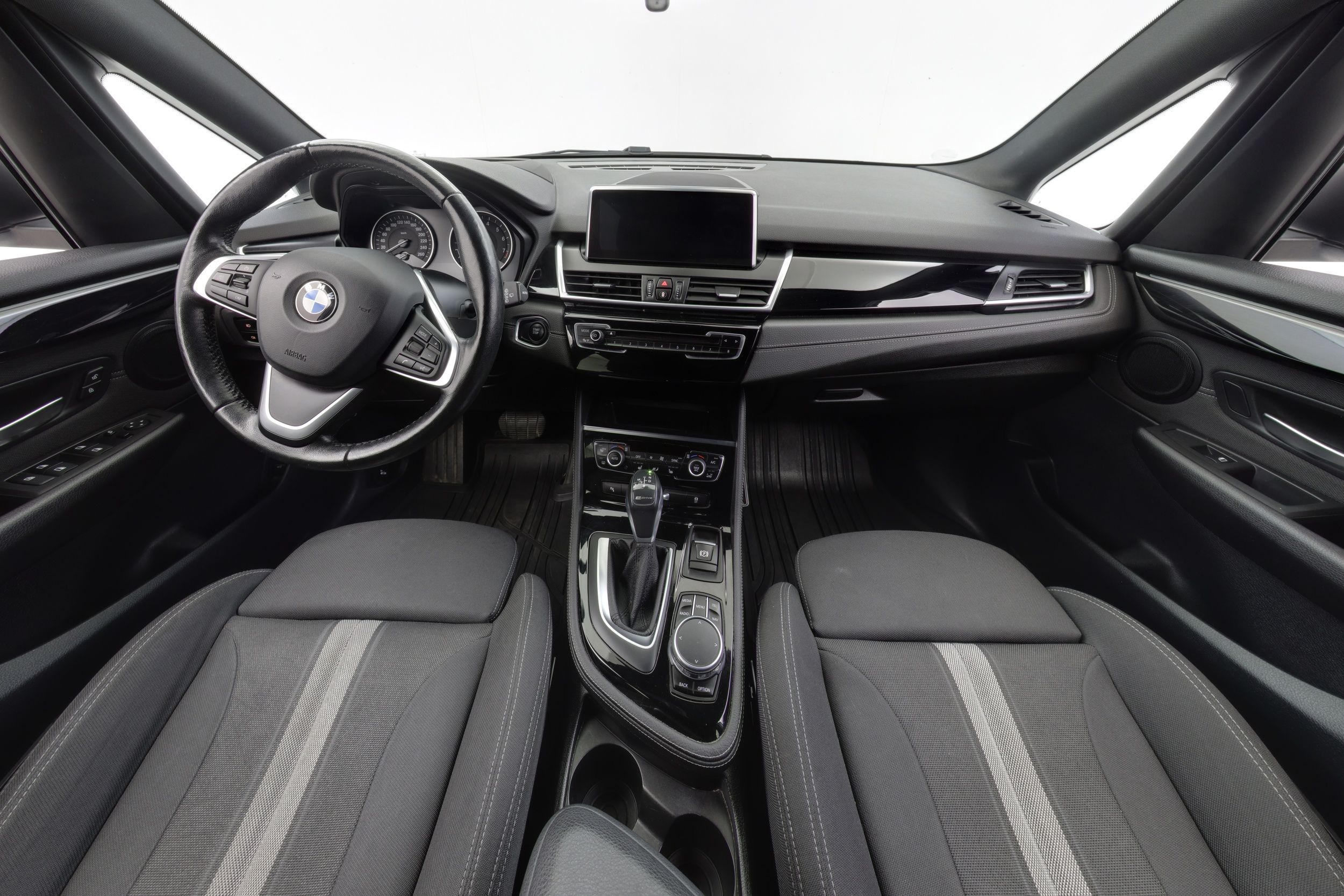 BMW 225 2018