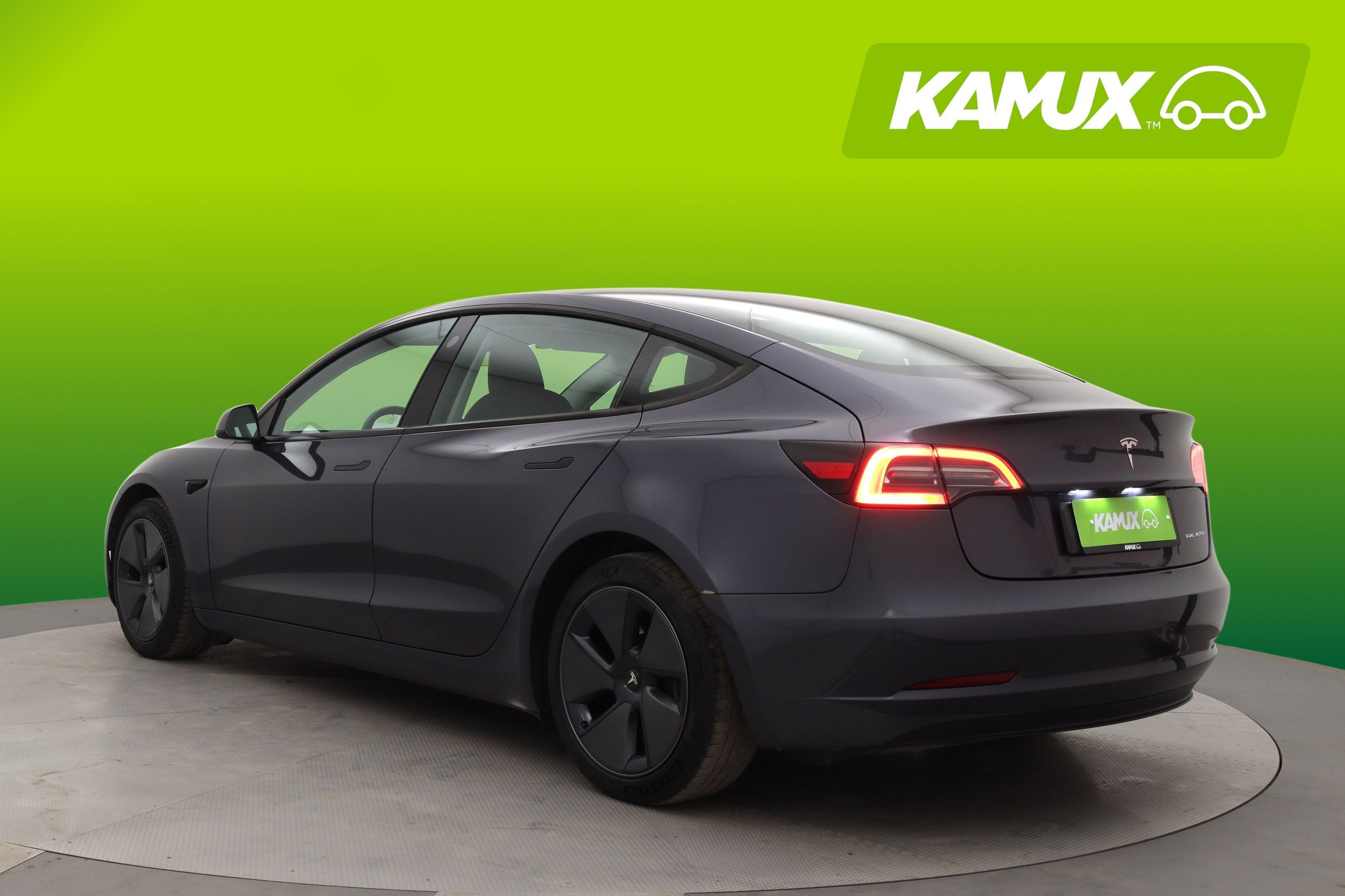 Tesla Model 3 2023
