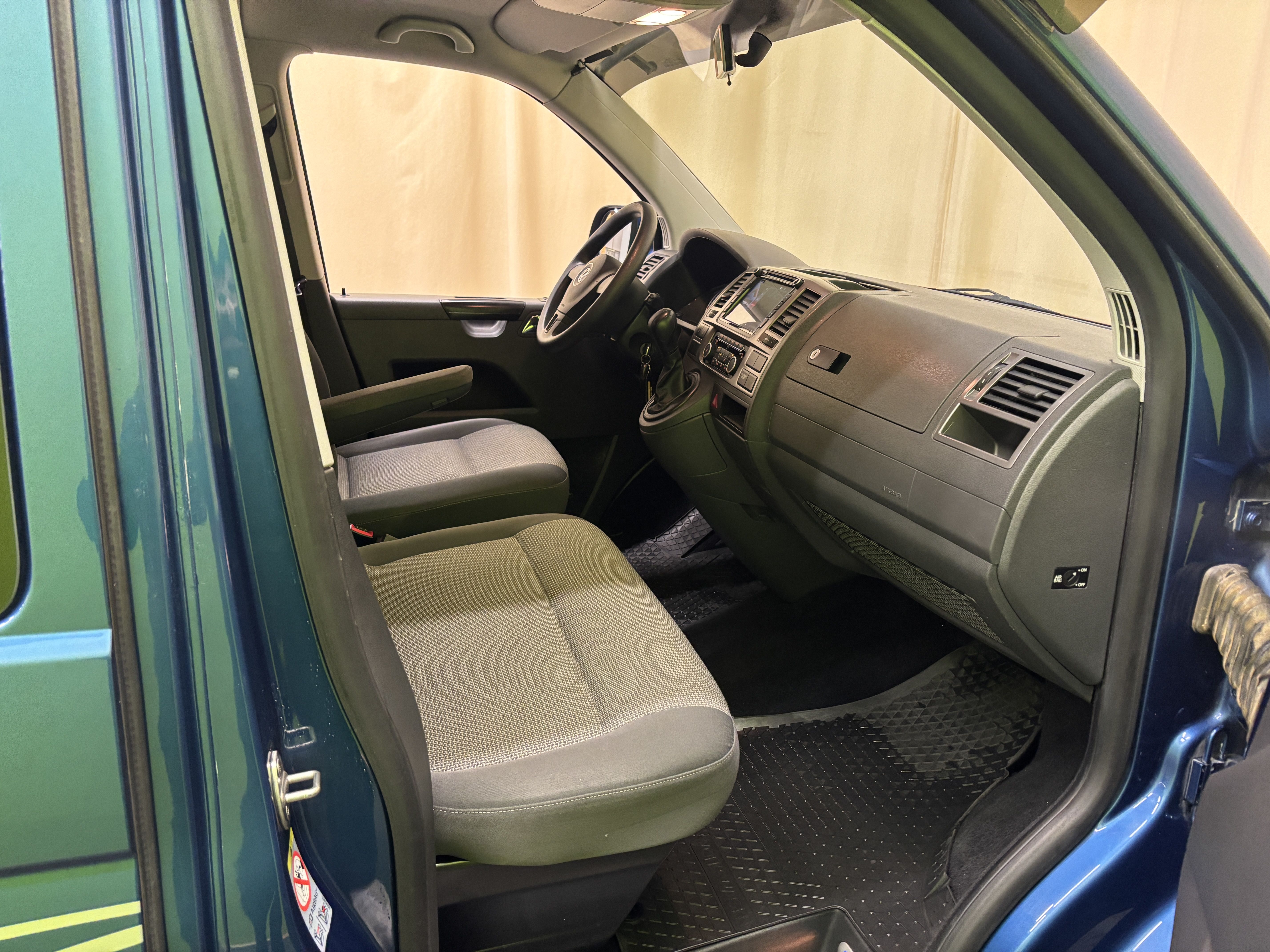 Volkswagen Caravelle 2013