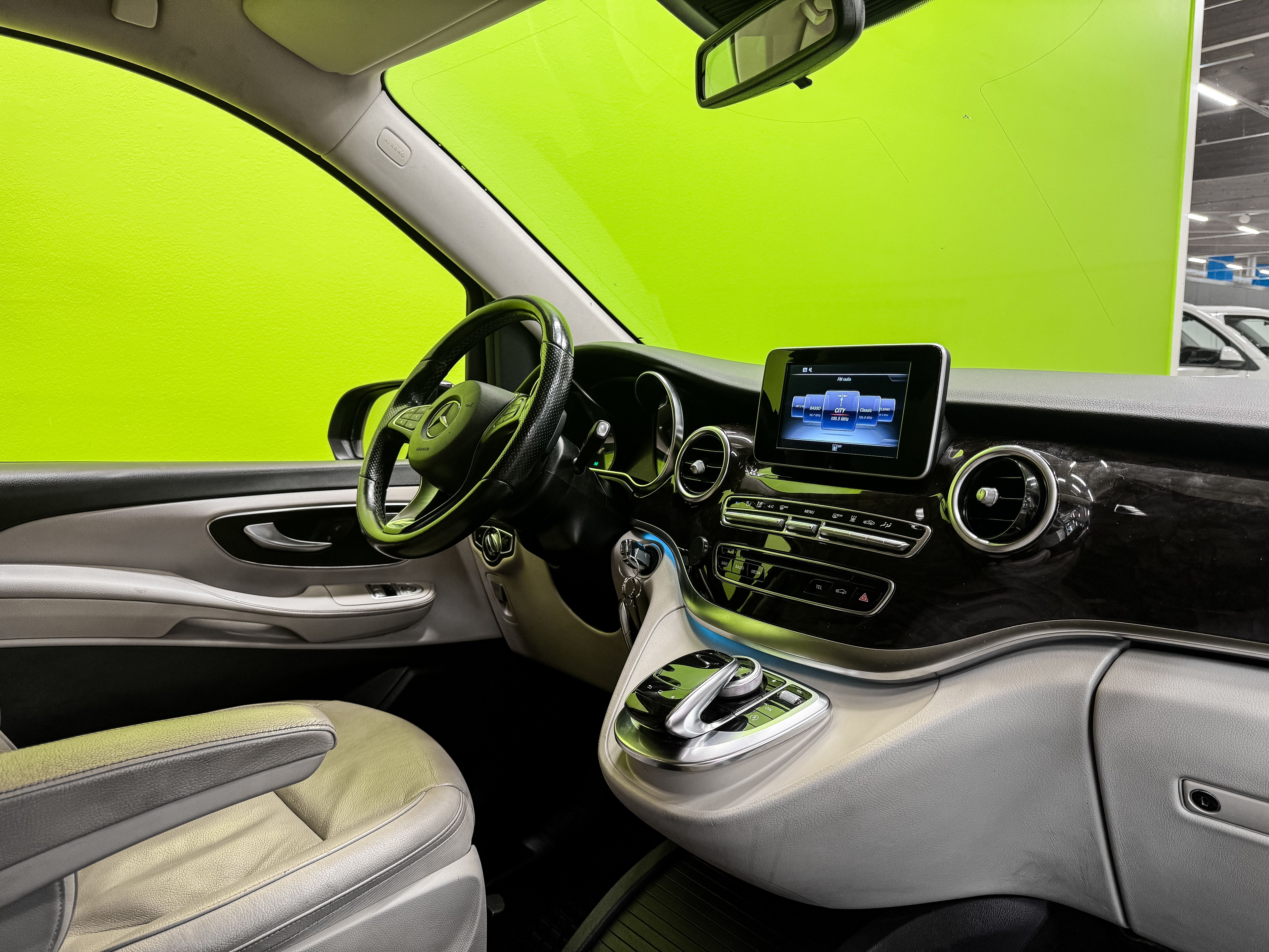 Mercedes-Benz V 2015