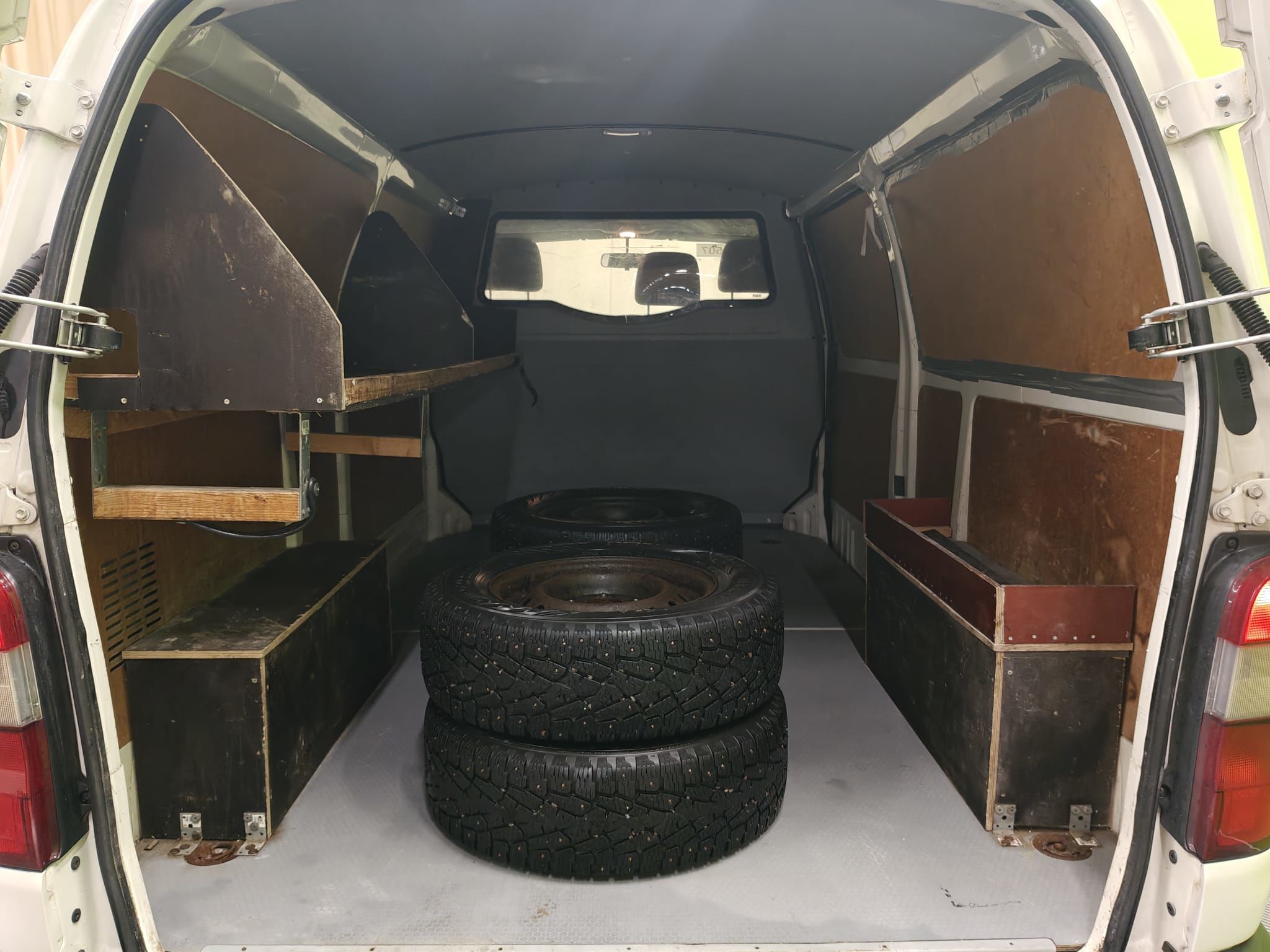 Toyota Hiace 2008