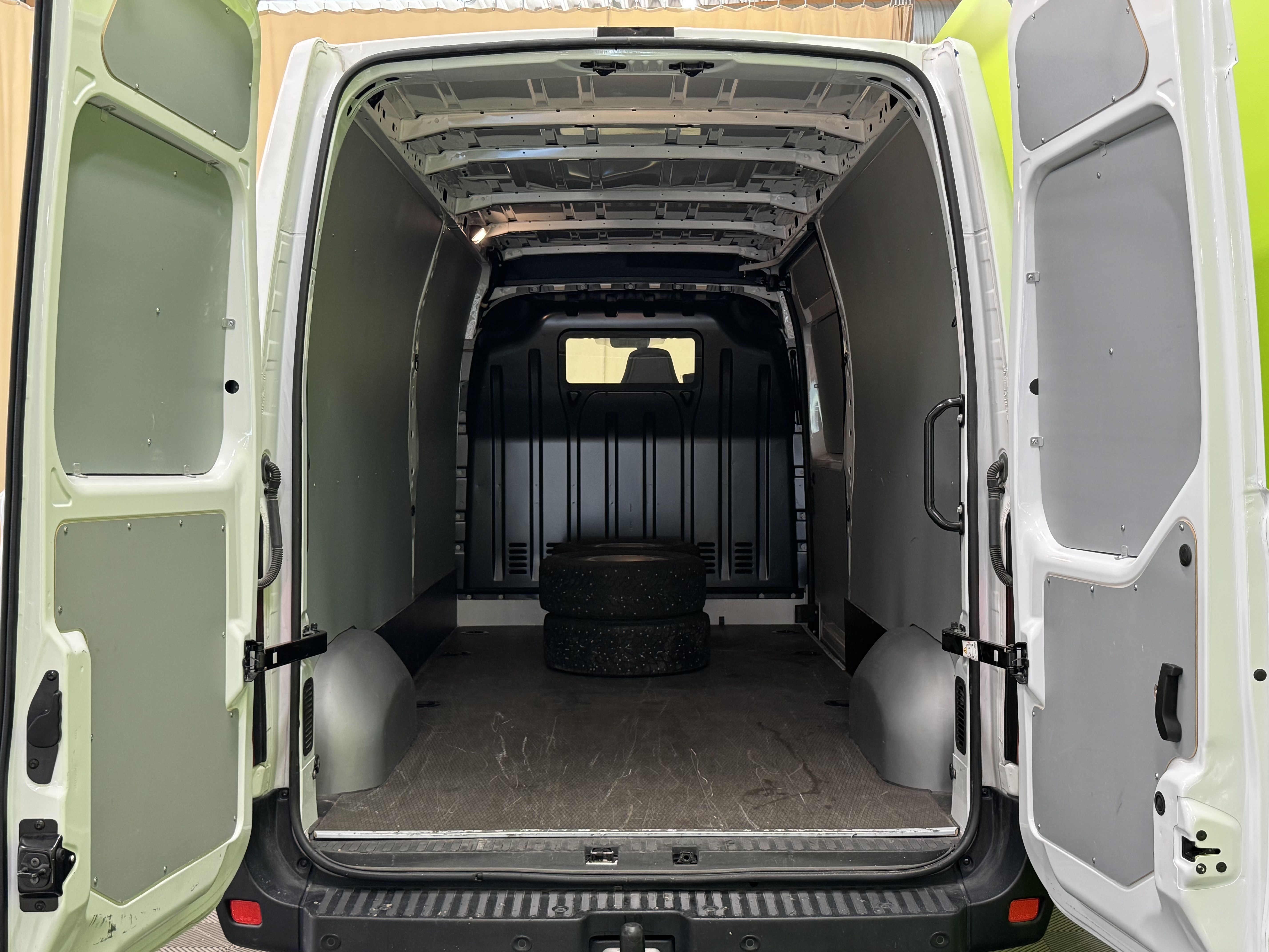 Nissan Interstar 2023