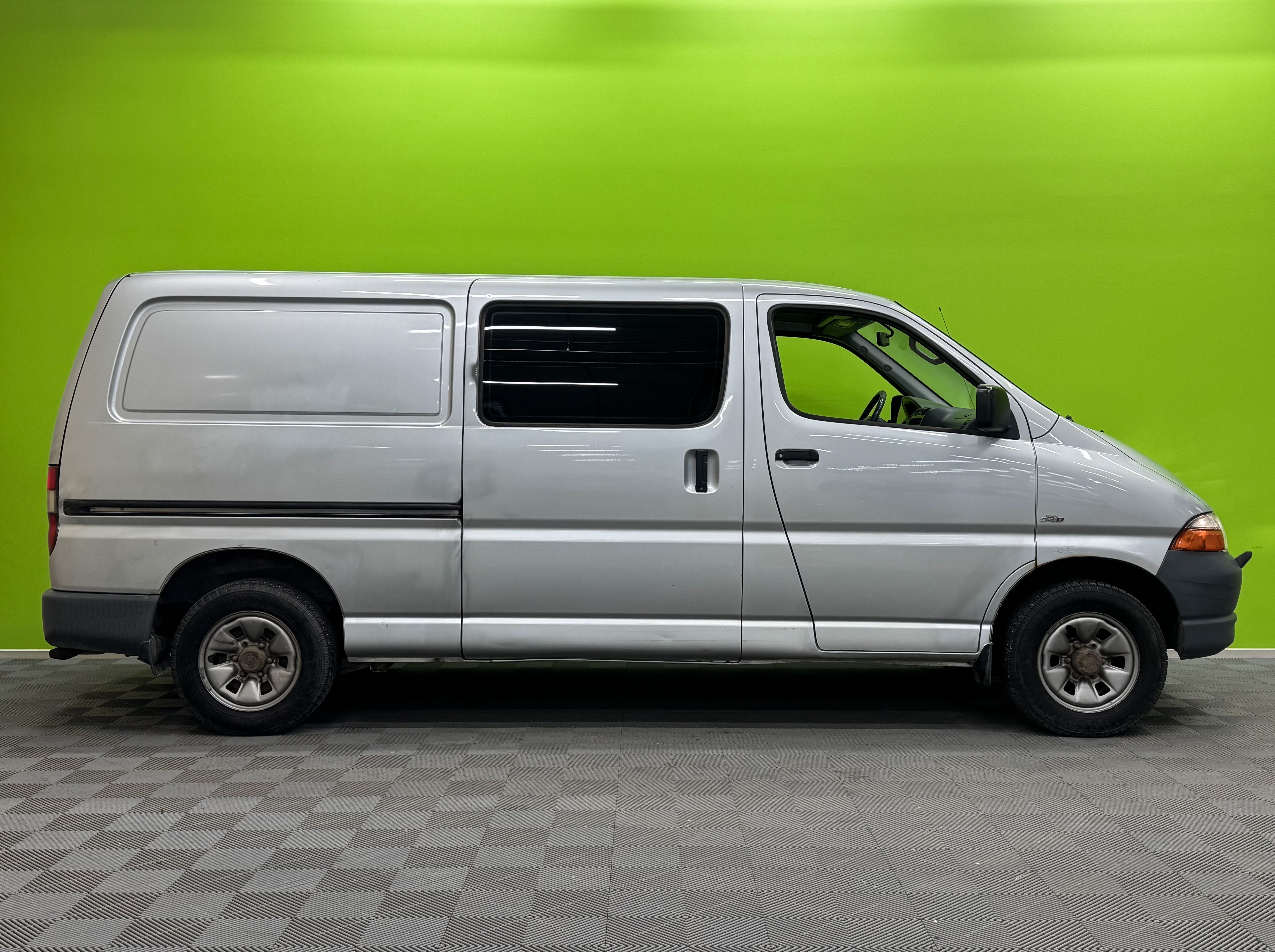 Toyota Hiace 2006