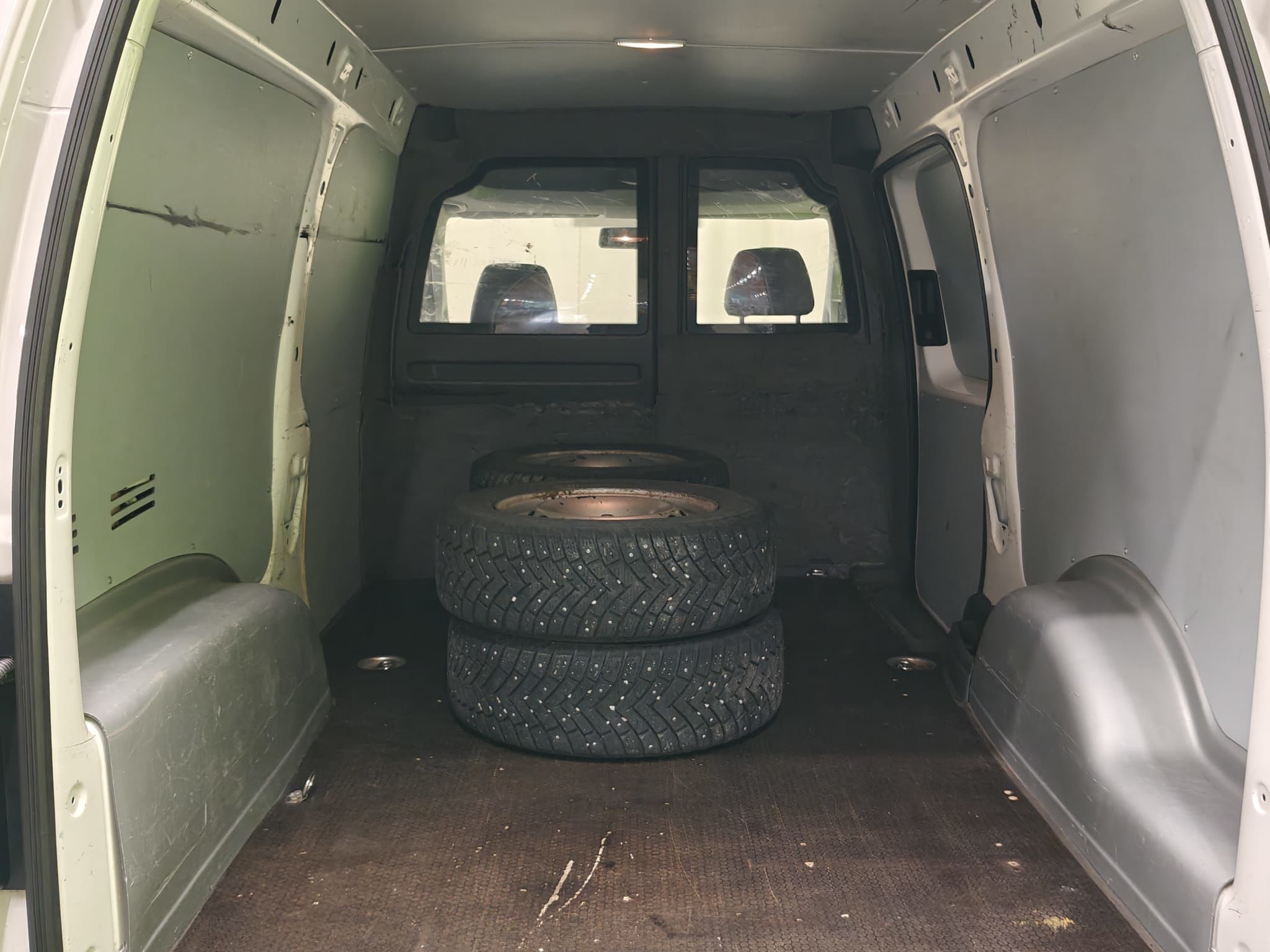 Volkswagen Caddy Maxi 2013
