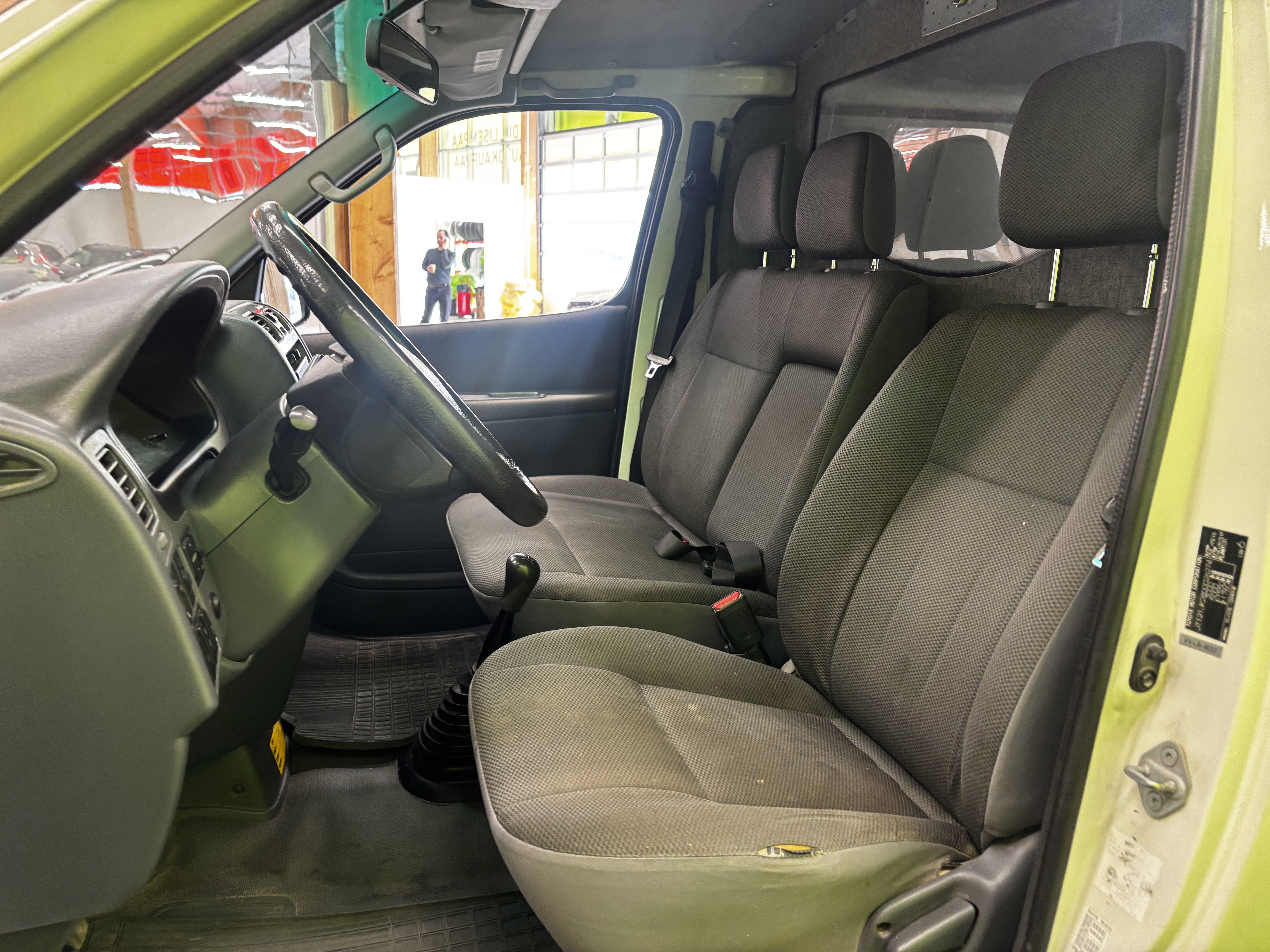 Toyota Hiace 2010