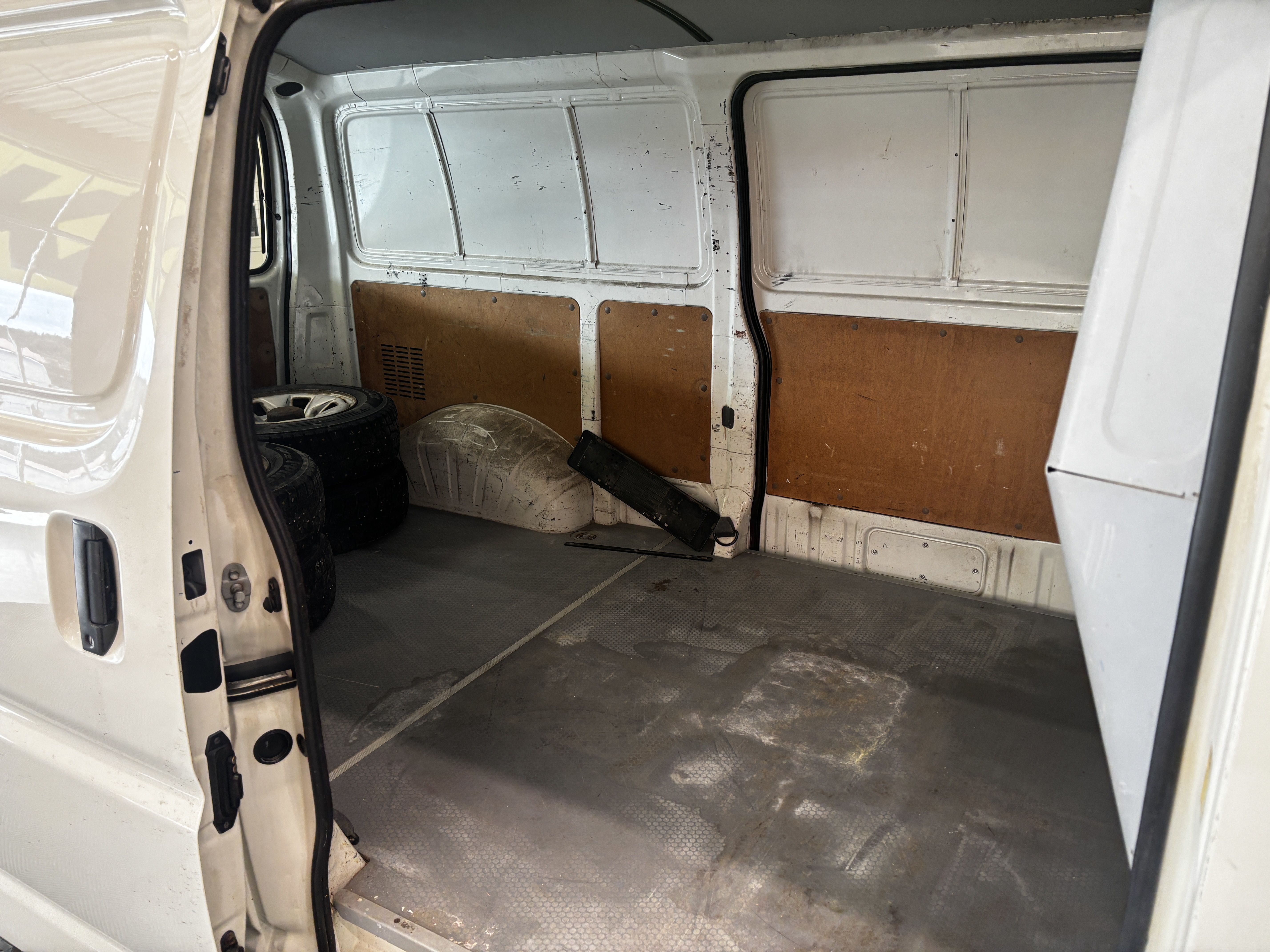 Toyota Hiace 2010