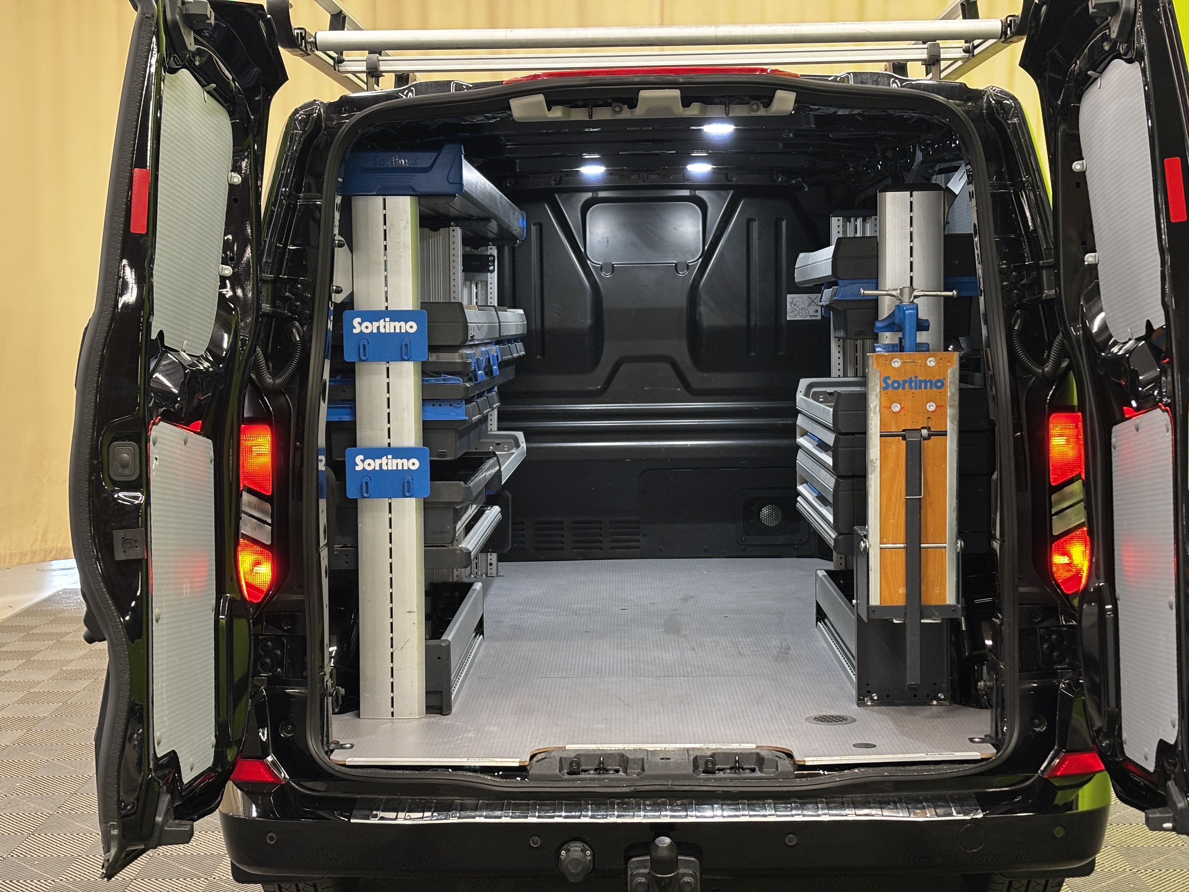 Ford Transit Custom 2025