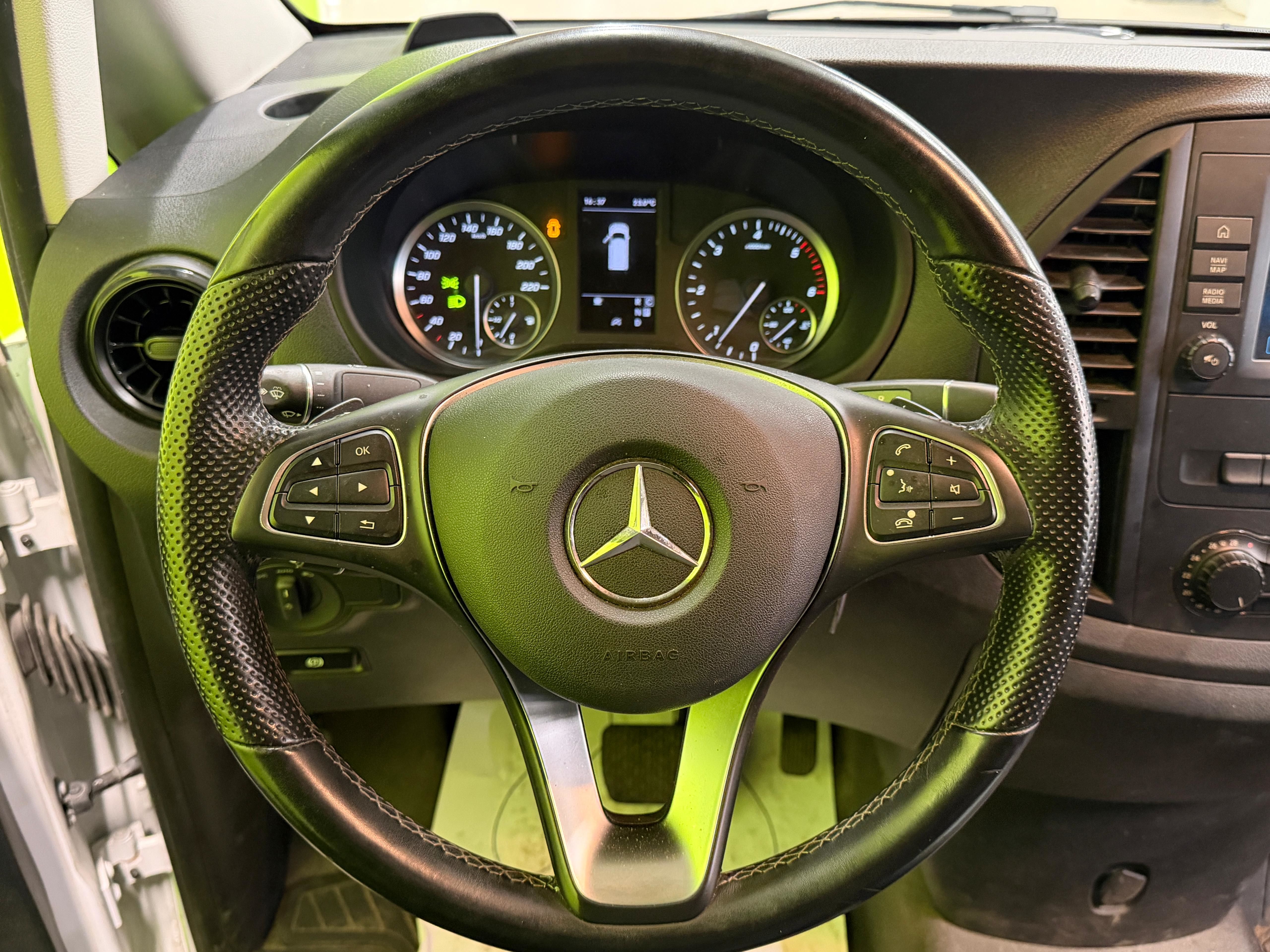 Mercedes-Benz Vito 2023