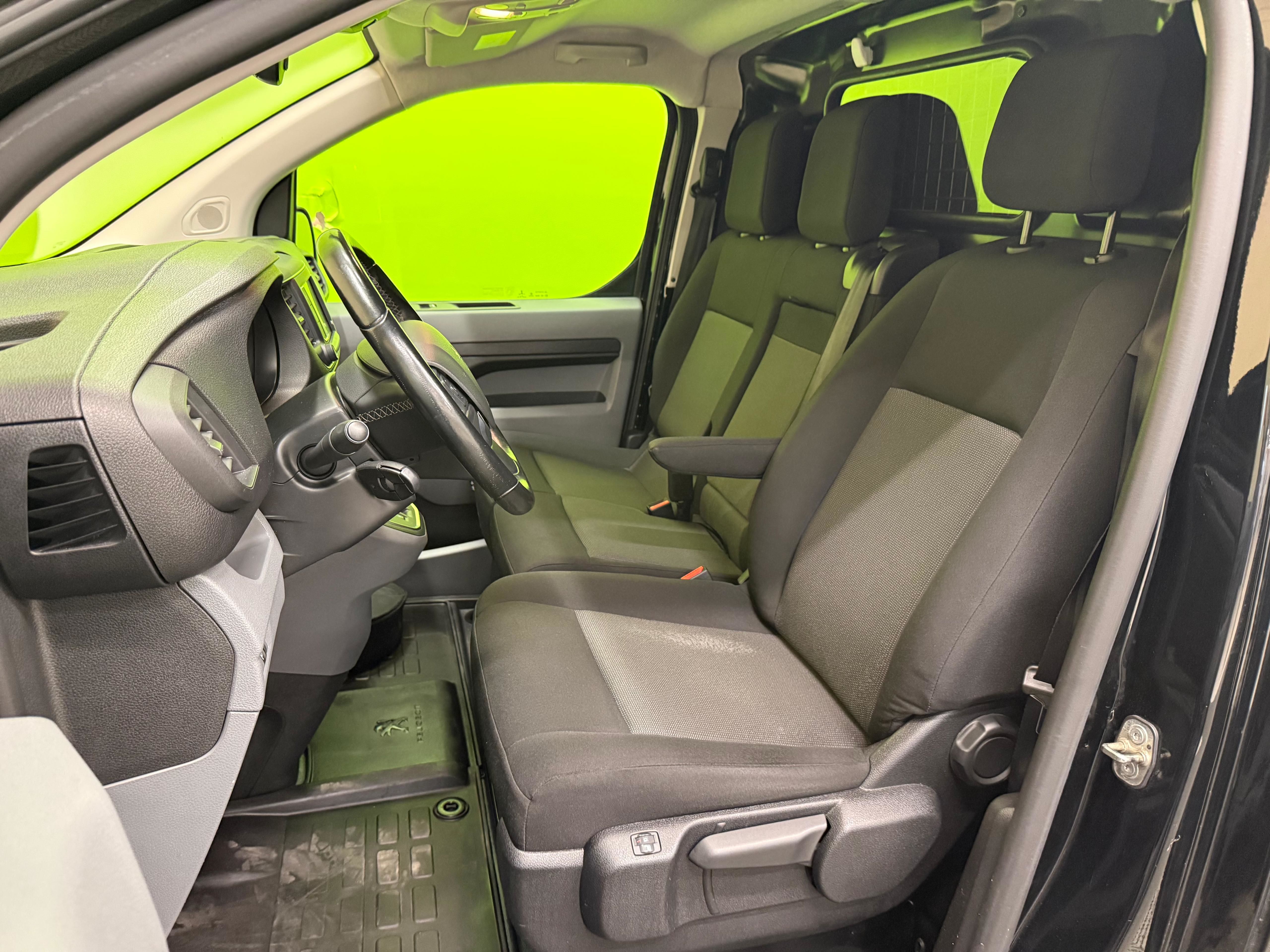 Peugeot e-Expert 2023