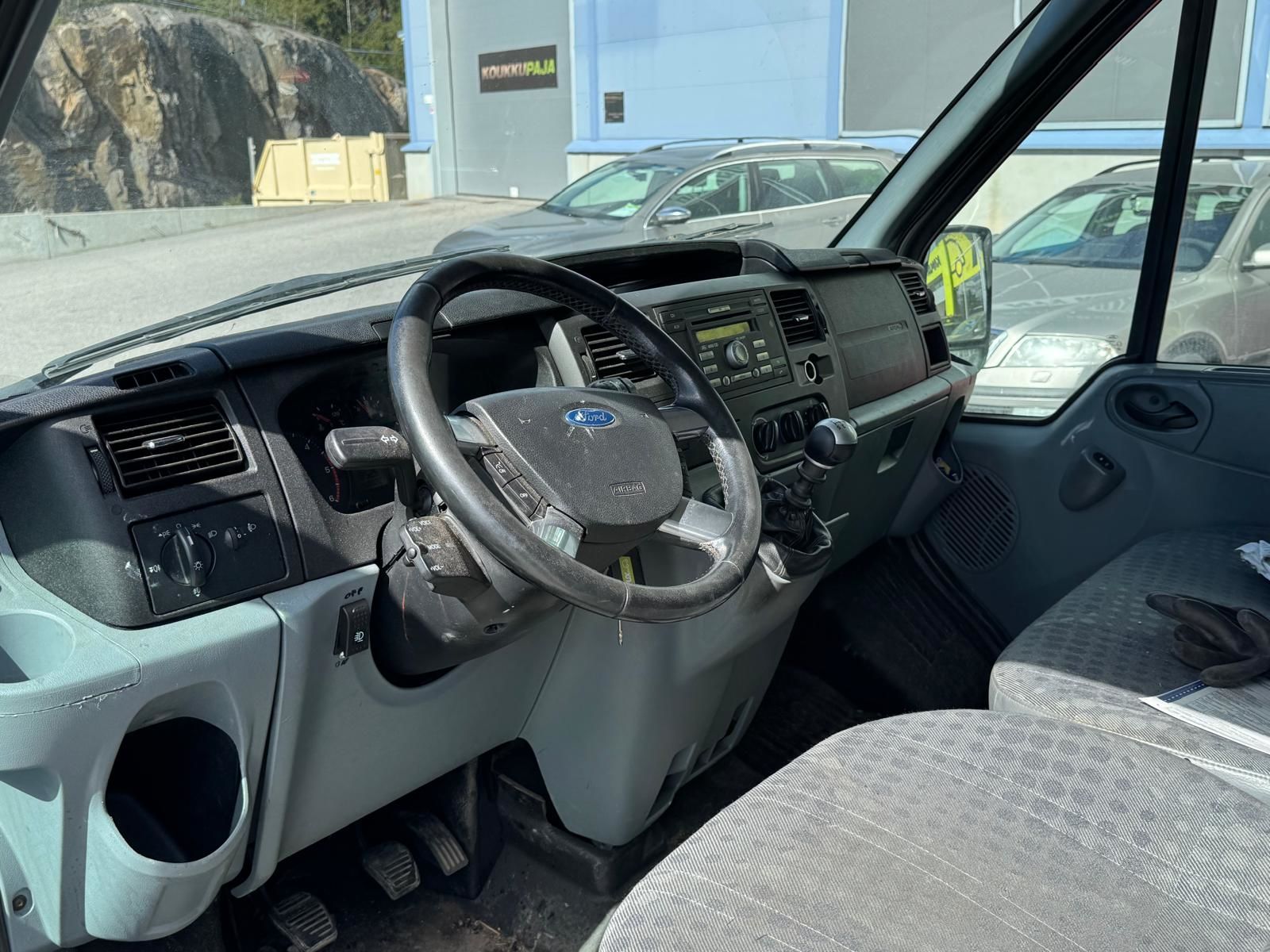 Ford Transit 2010