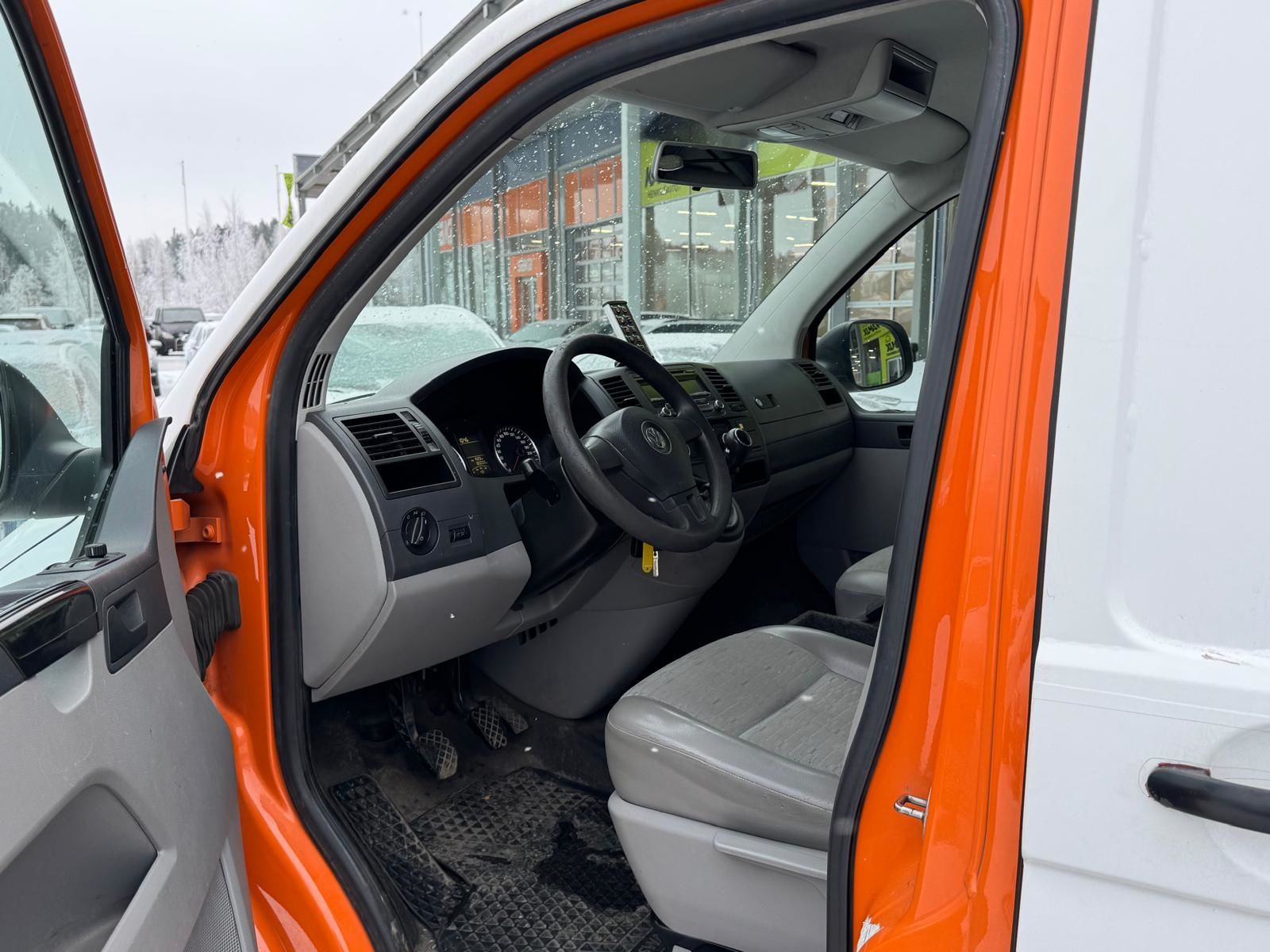 Volkswagen Transporter 2012