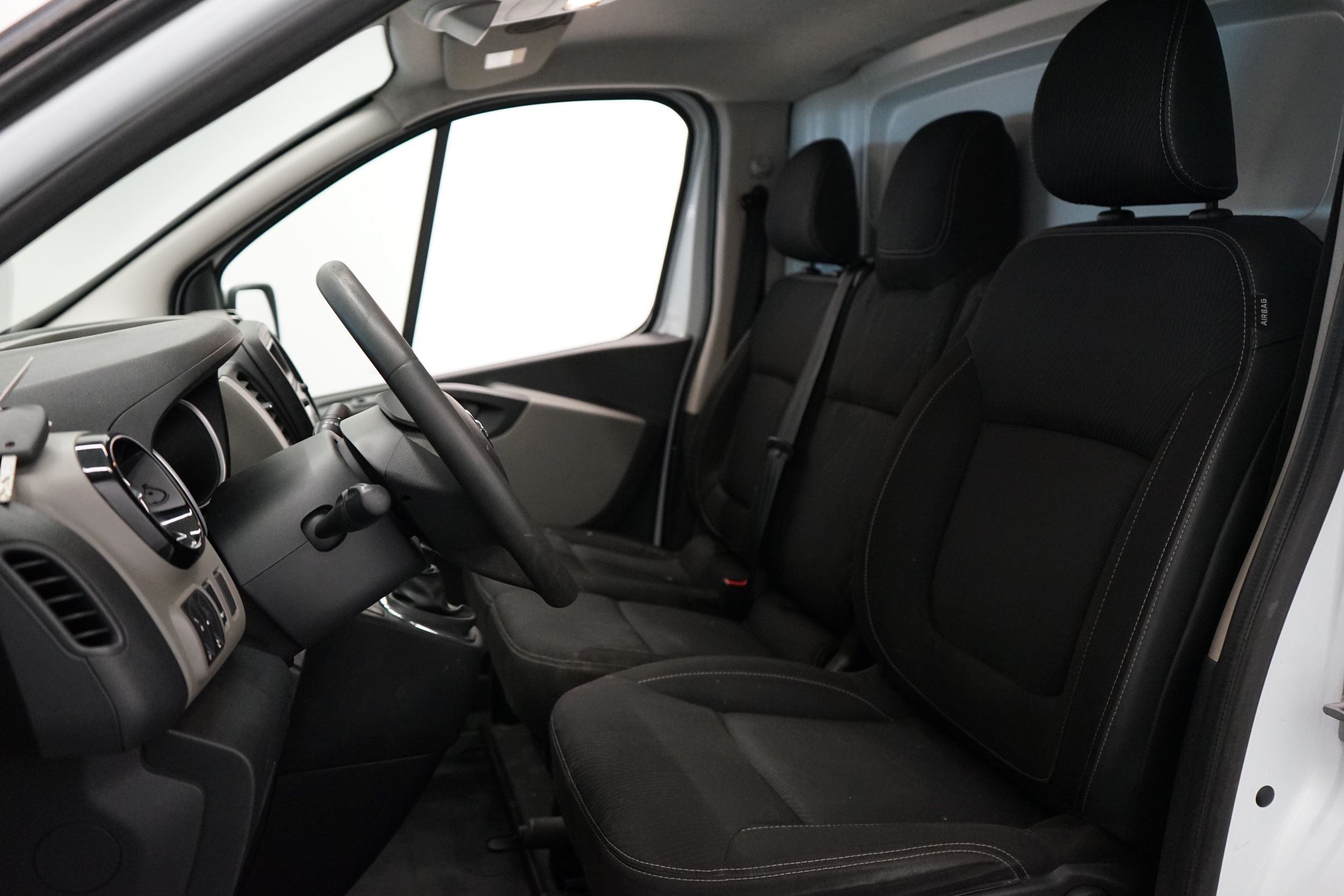 Nissan NV300 2017
