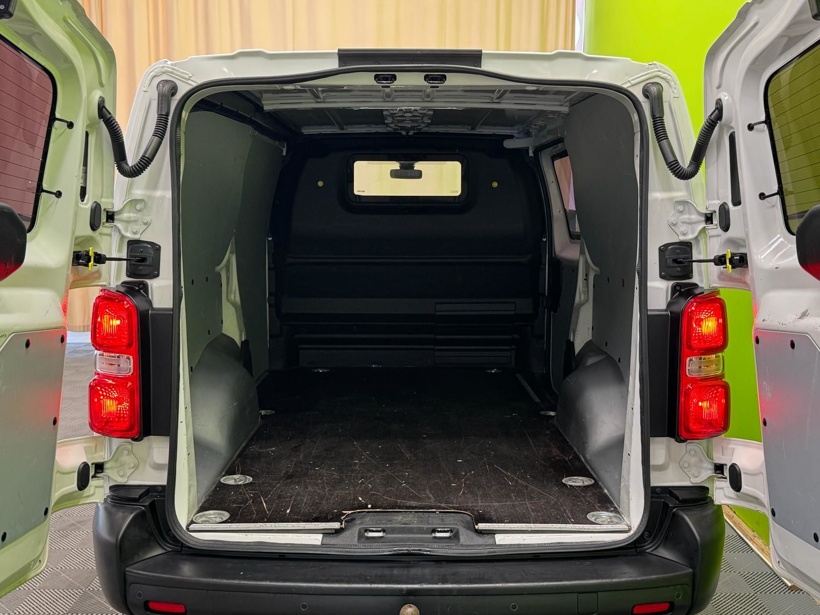 Opel Vivaro 2021